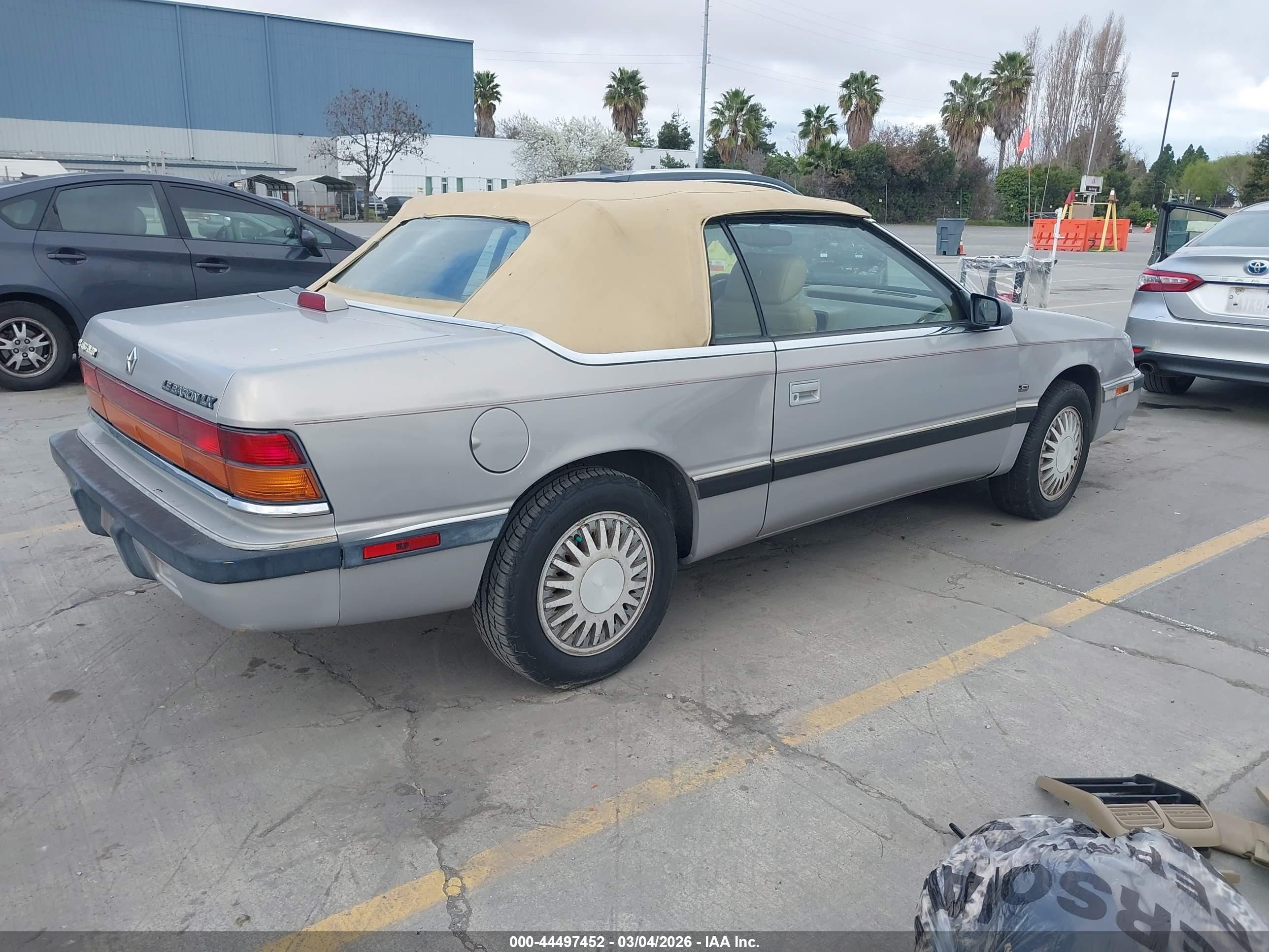 1993 Chrysler Lebaron Lx Beige vin: 1C3XU5532PF678344