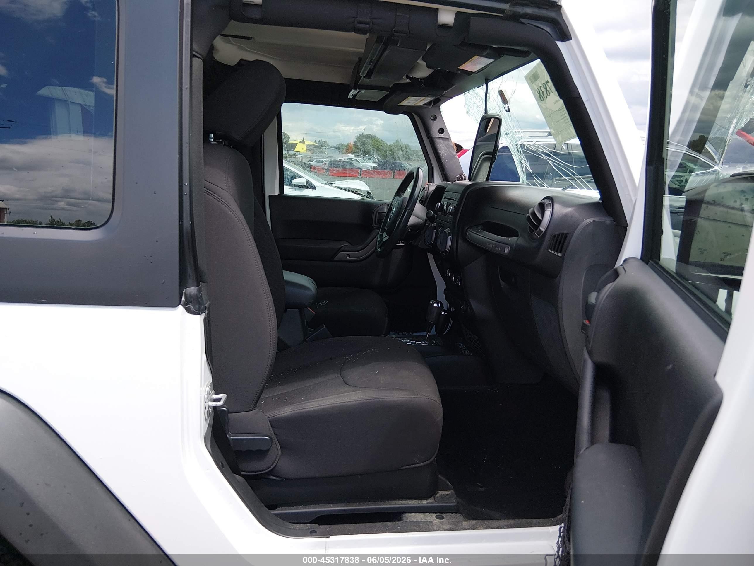 2013 Jeep Wrangler Sport White vin: 1C4AJWAG0DL643887