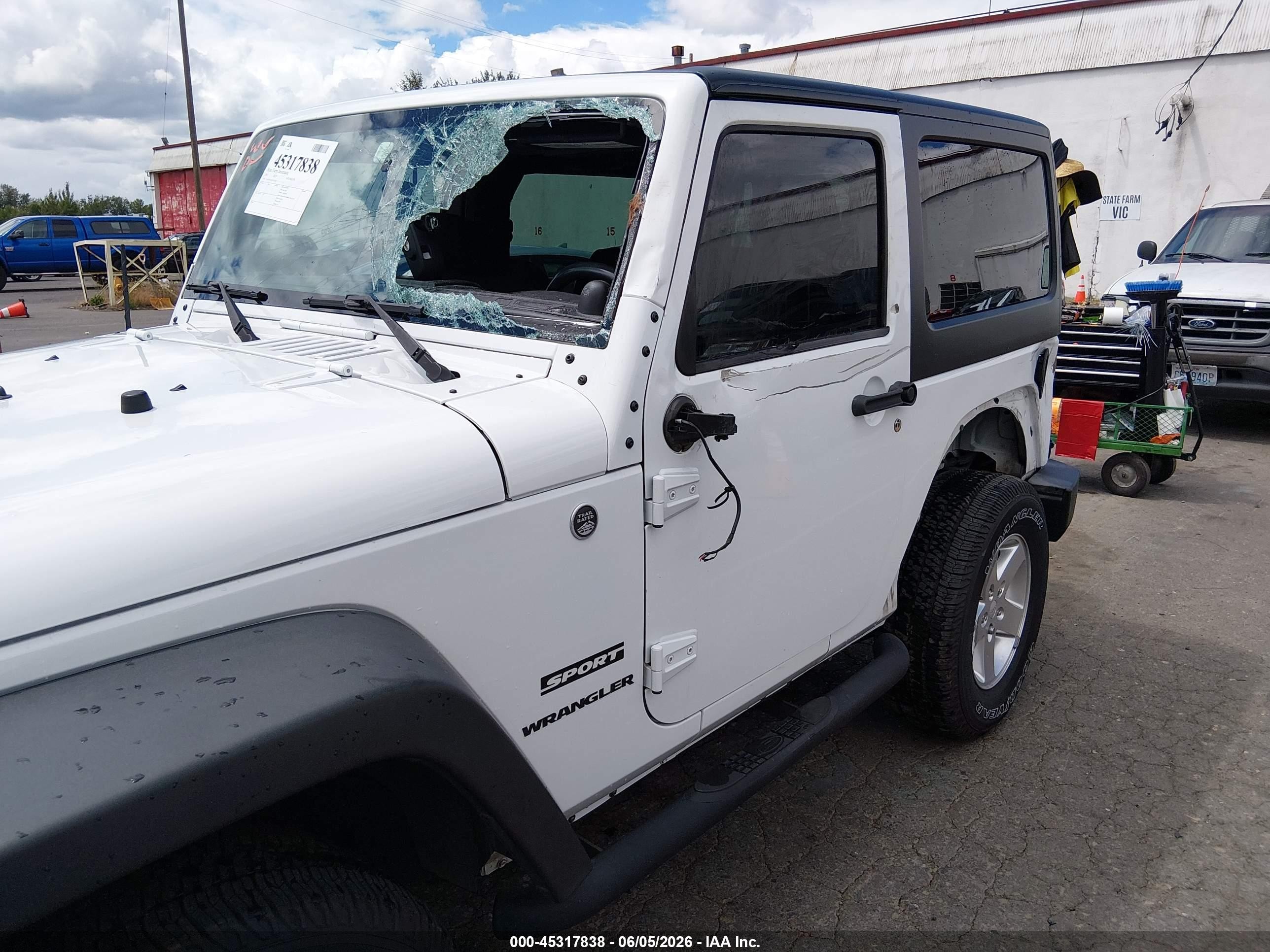 2013 Jeep Wrangler Sport White vin: 1C4AJWAG0DL643887