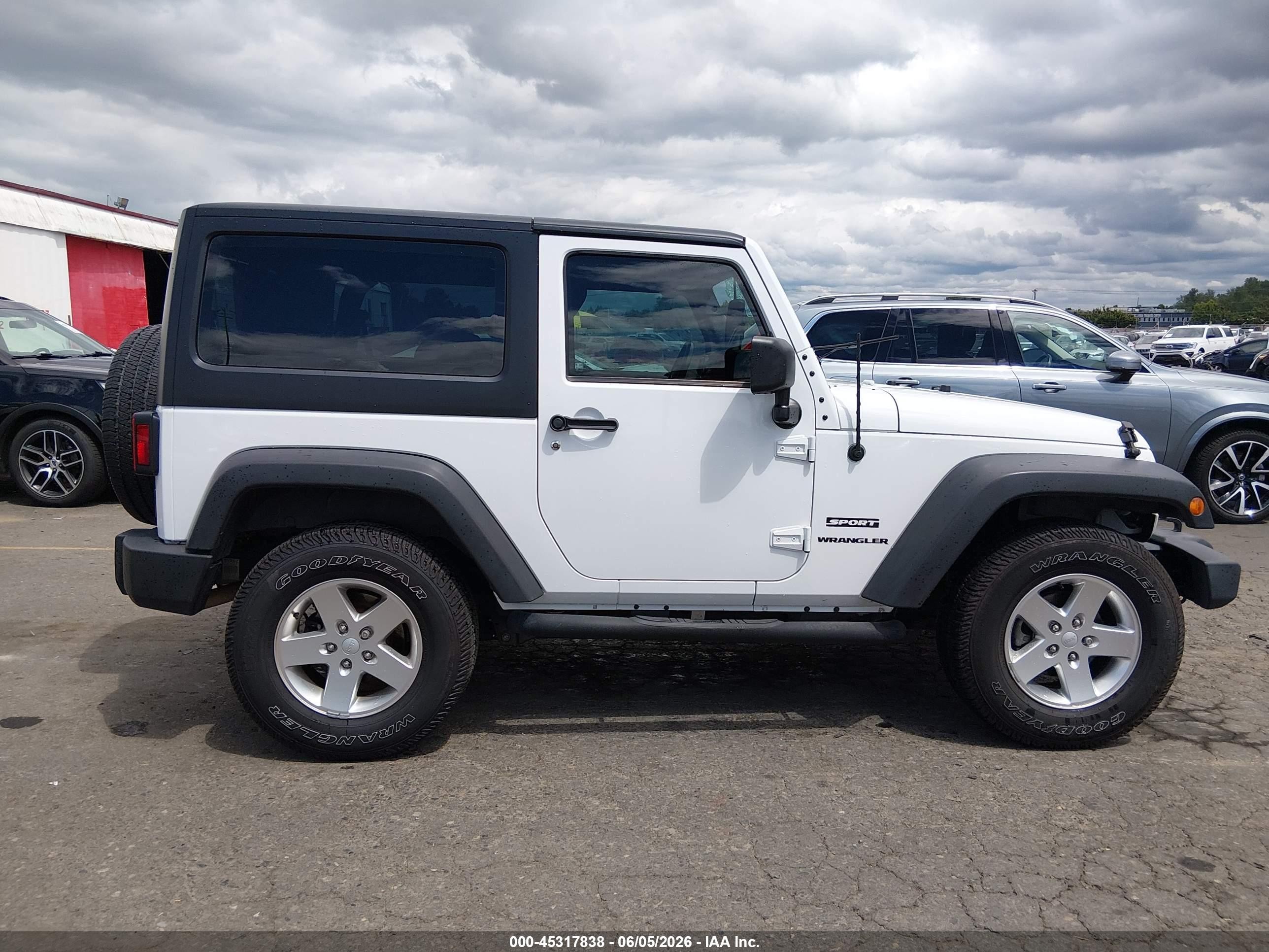 2013 Jeep Wrangler Sport White vin: 1C4AJWAG0DL643887