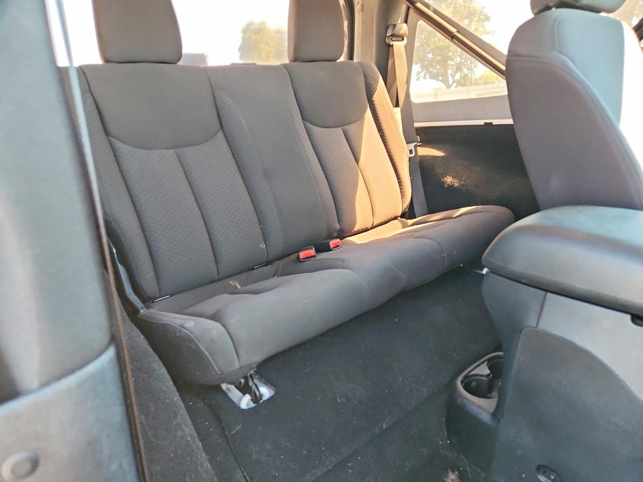 2013 Jeep Wrangler Sport White vin: 1C4AJWAG0DL648135