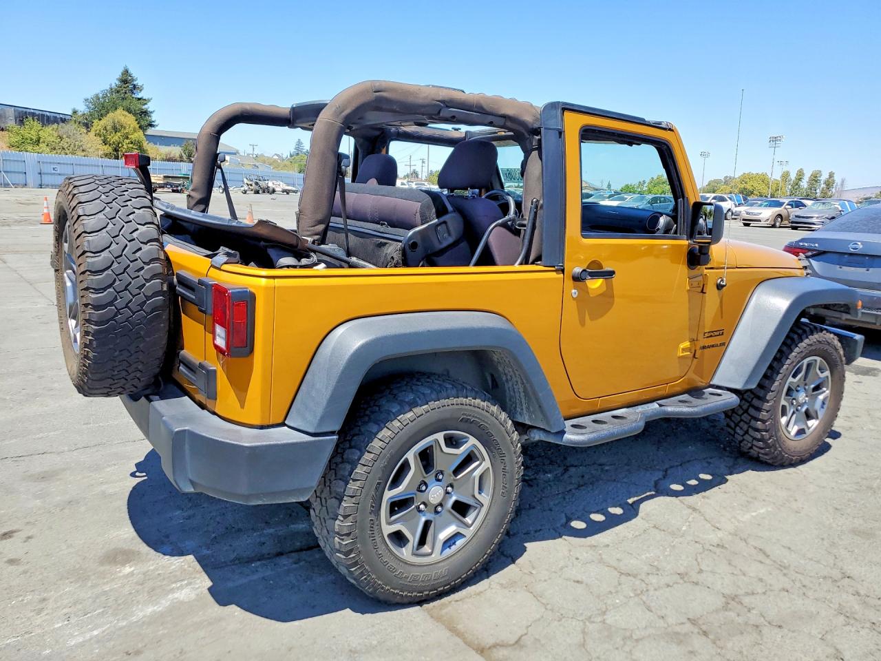2014 Jeep Wrangler Sport Yellow vin: 1C4AJWAG0EL192588