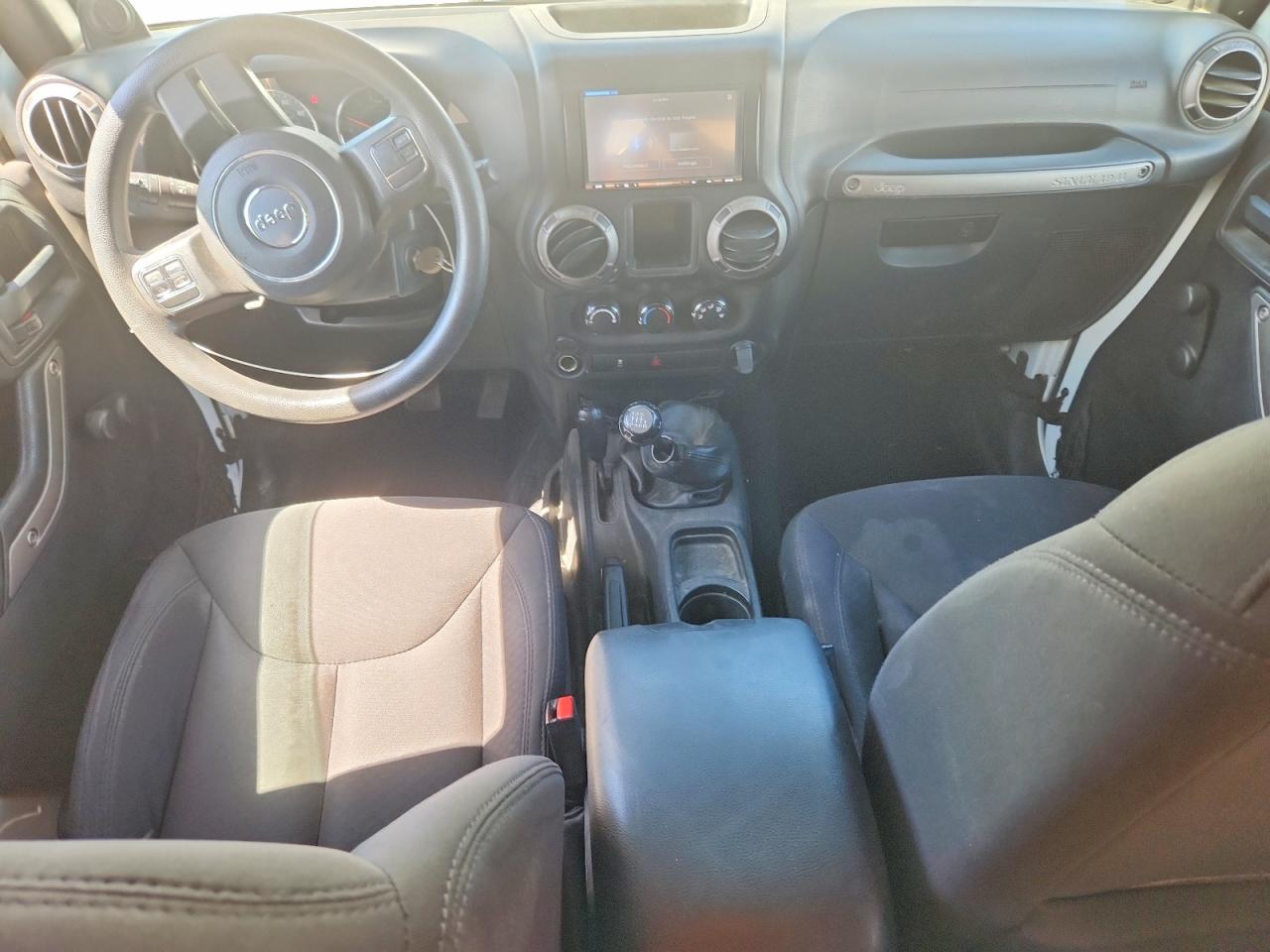 2014 Jeep Wrangler Sport White vin: 1C4AJWAG0EL249274