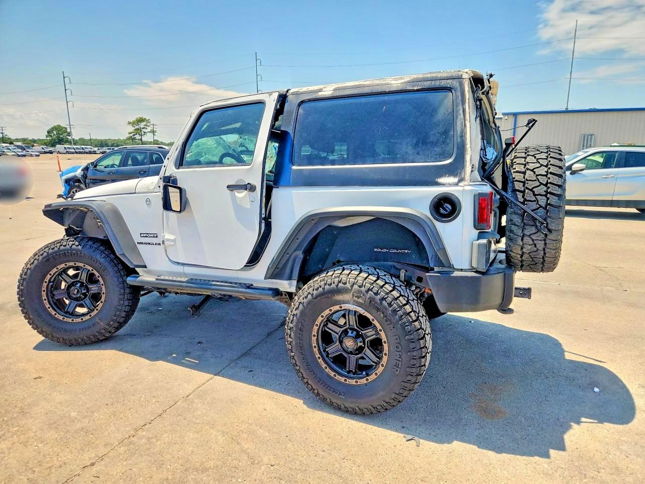 2012 Jeep Wrangler Sport White vin: 1C4AJWAG1CL112261