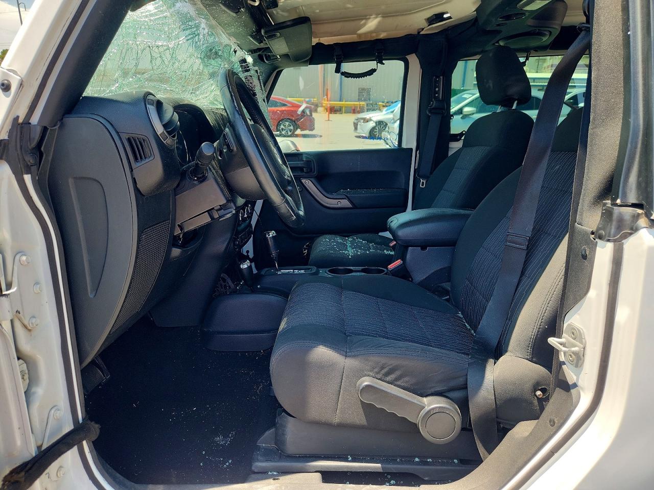 2012 Jeep Wrangler Sport White vin: 1C4AJWAG1CL112261