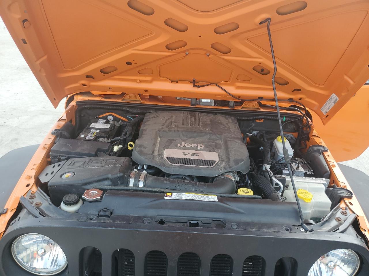 2012 Jeep Wrangler Sport Orange vin: 1C4AJWAG1CL155952