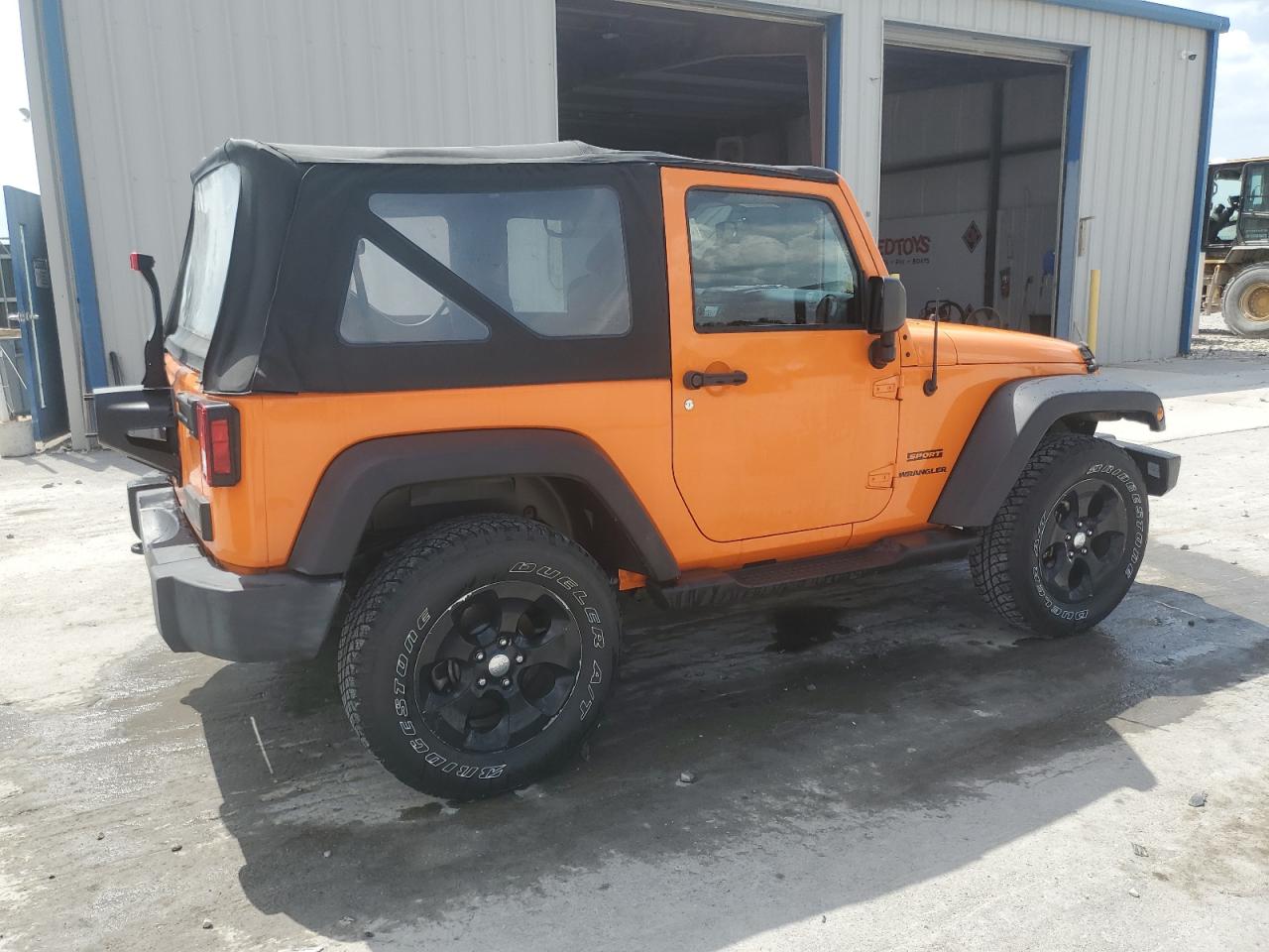 2012 Jeep Wrangler Sport Orange vin: 1C4AJWAG1CL155952