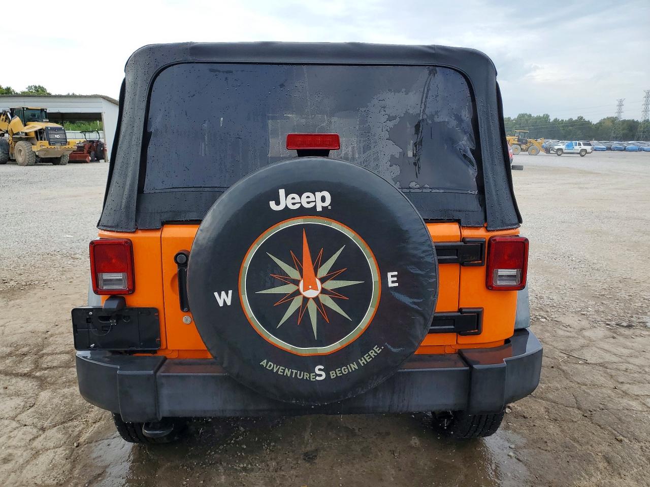 2012 Jeep Wrangler Sport Orange vin: 1C4AJWAG1CL155952