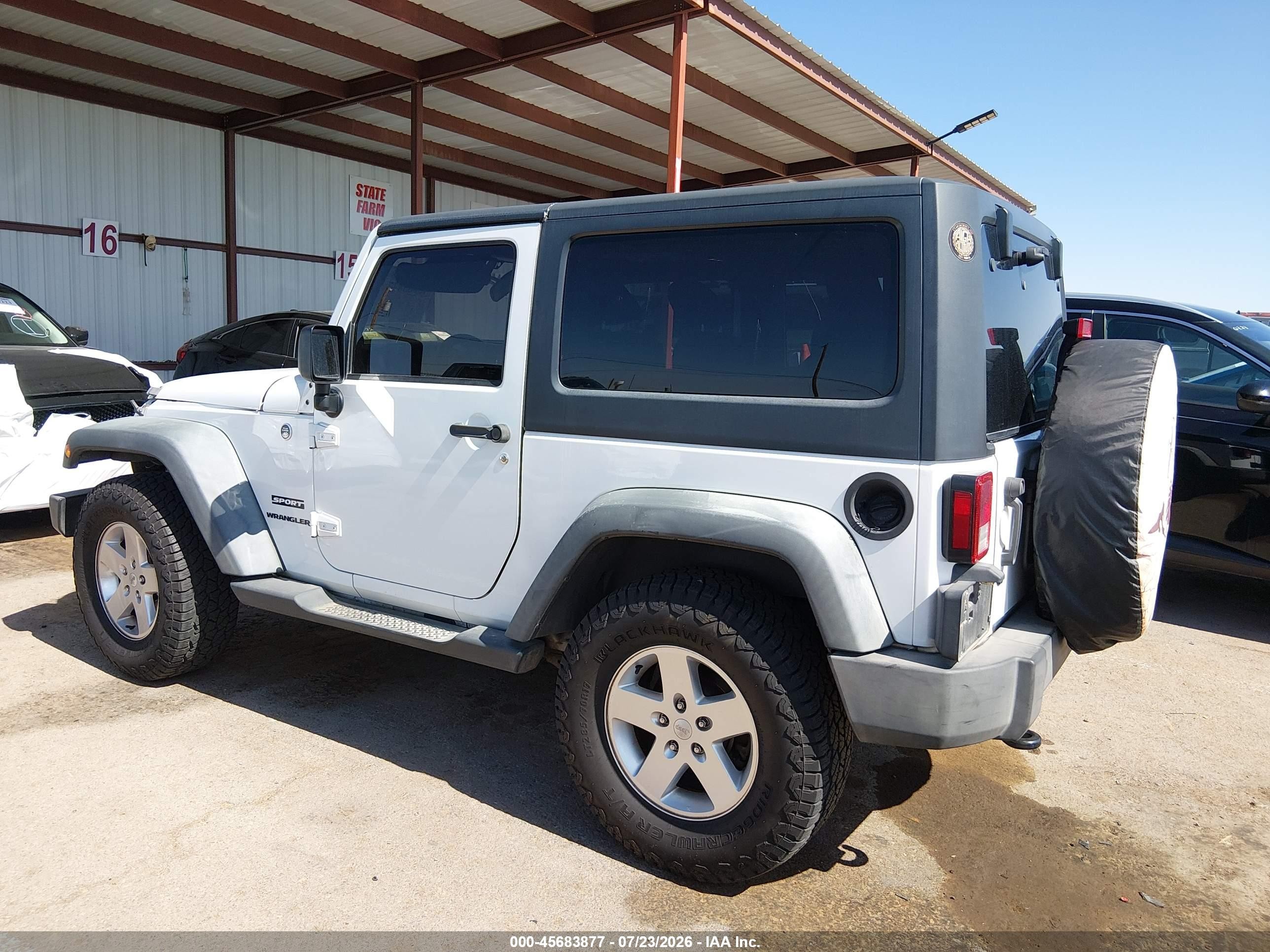 2012 Jeep Wrangler Sport White vin: 1C4AJWAG1CL235025
