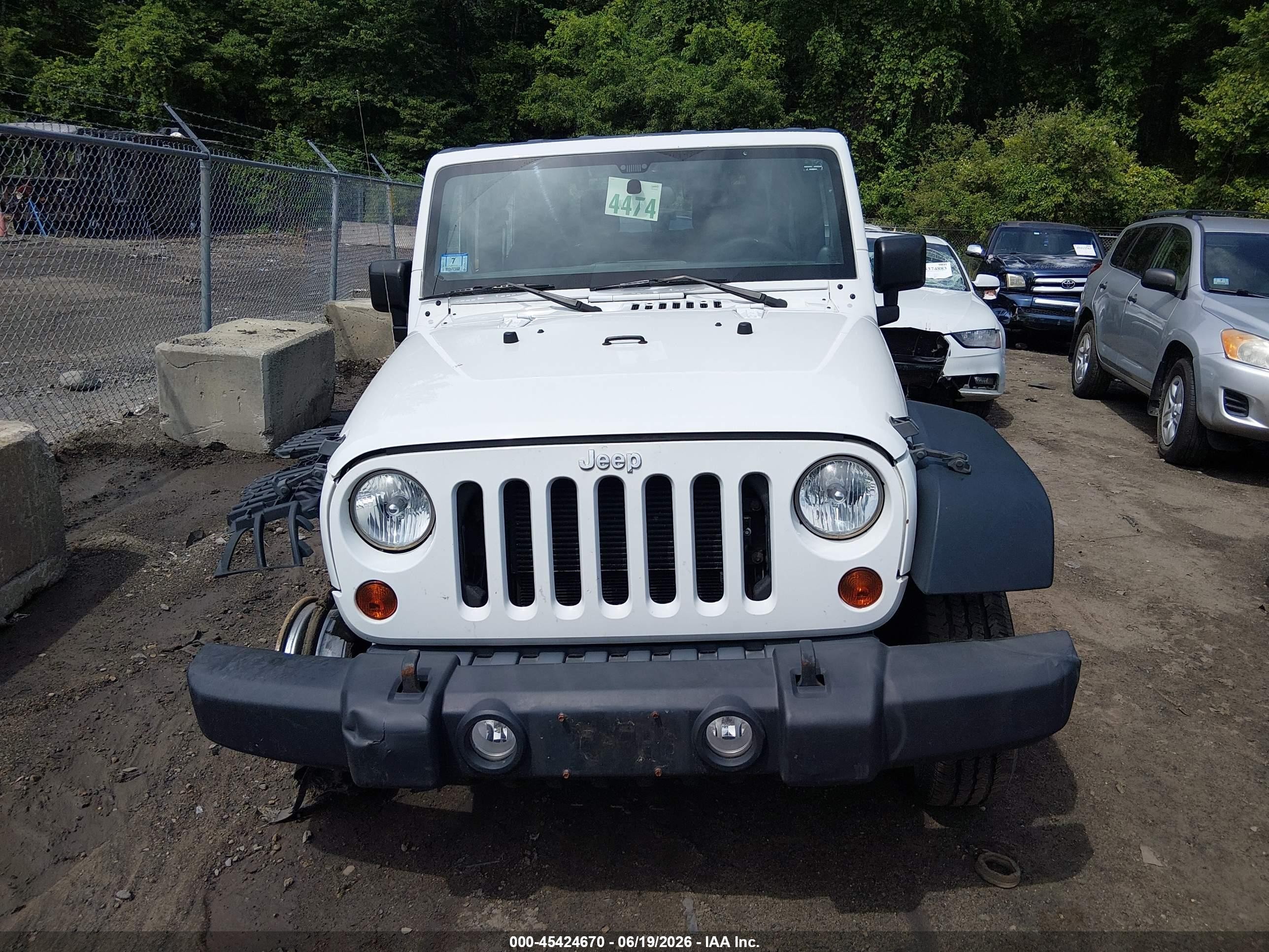 2013 Jeep Wrangler Sport White vin: 1C4AJWAG1DL516145