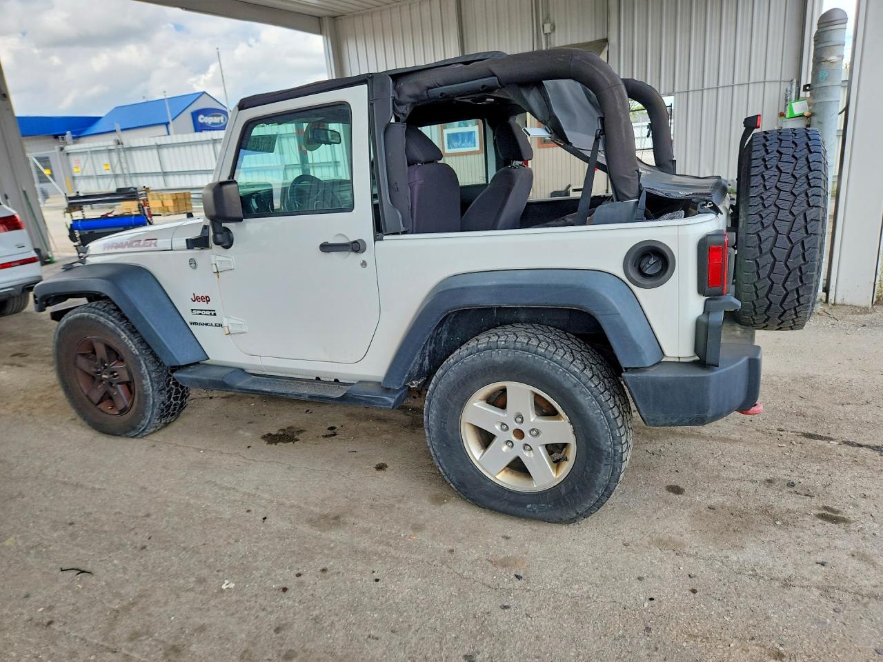 2013 Jeep Wrangler Sport White vin: 1C4AJWAG1DL677630