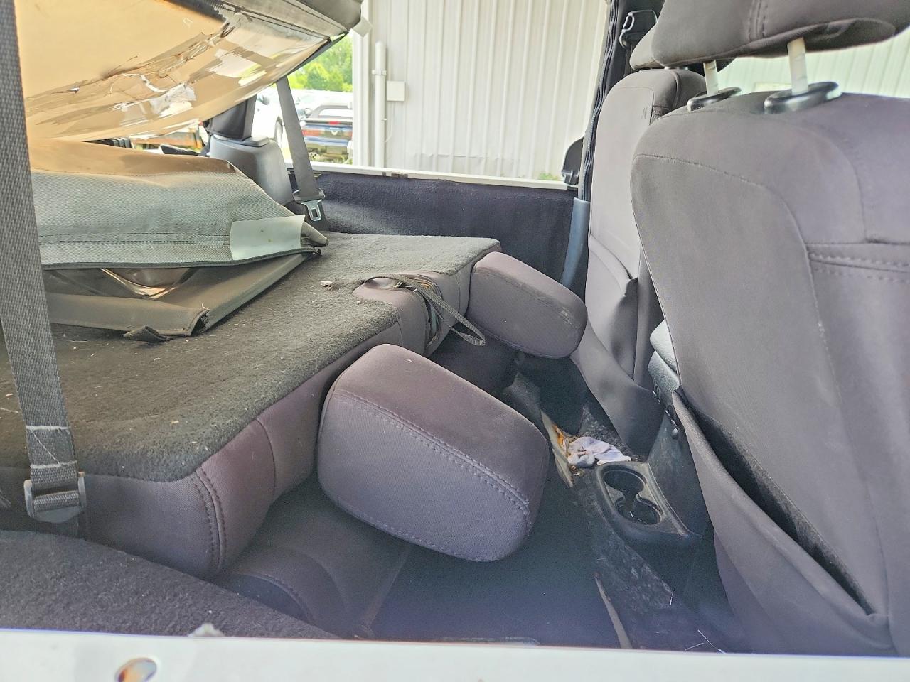 2013 Jeep Wrangler Sport White vin: 1C4AJWAG1DL677630