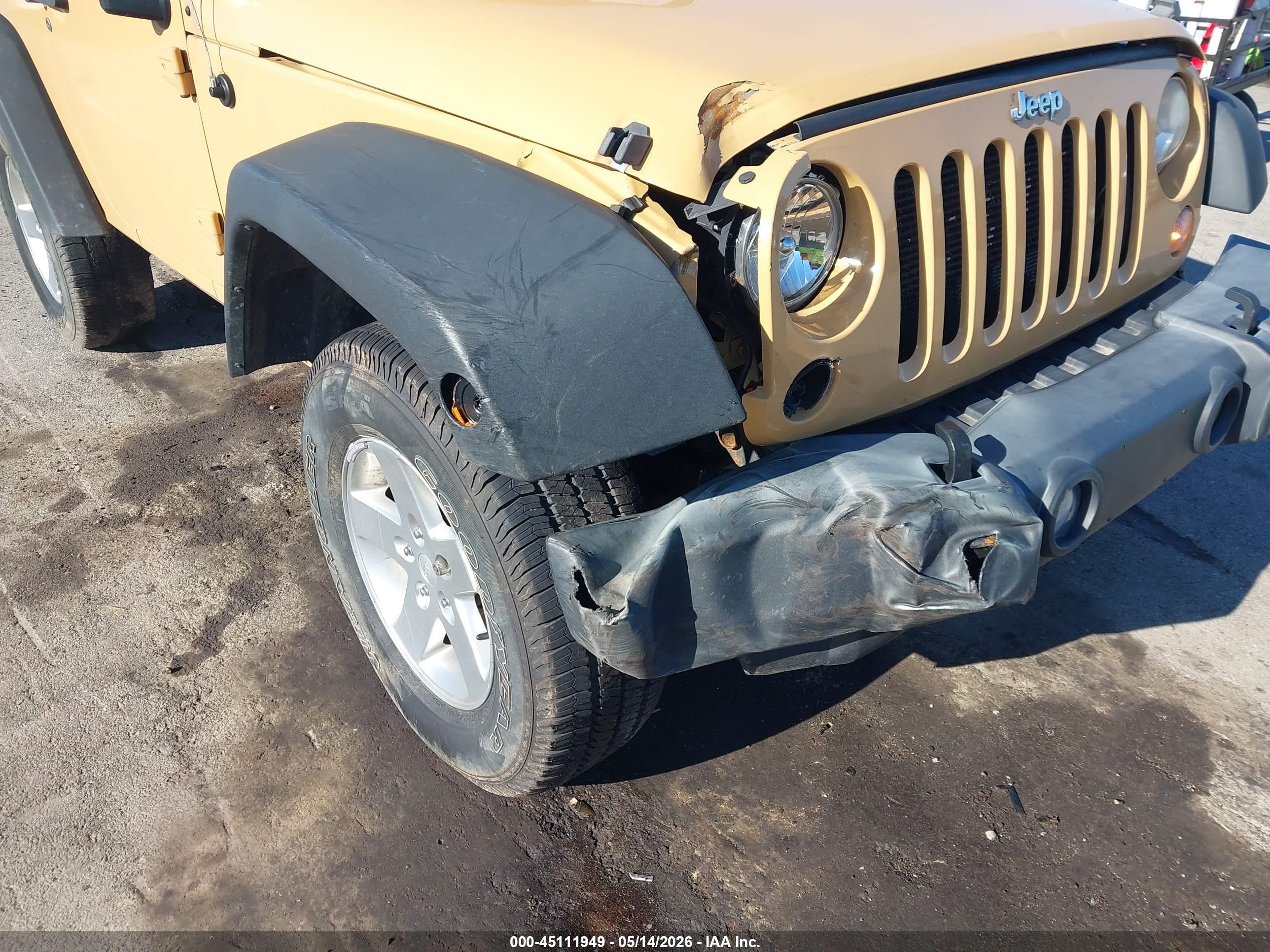 2014 Jeep Wrangler Sport Золотой vin: 1C4AJWAG1EL142668