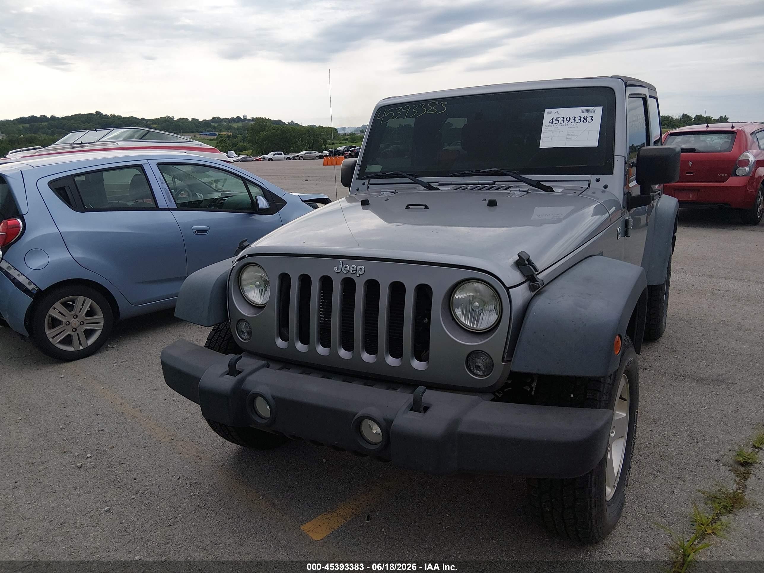 2014 Jeep Wrangler Sport Silver vin: 1C4AJWAG1EL323897