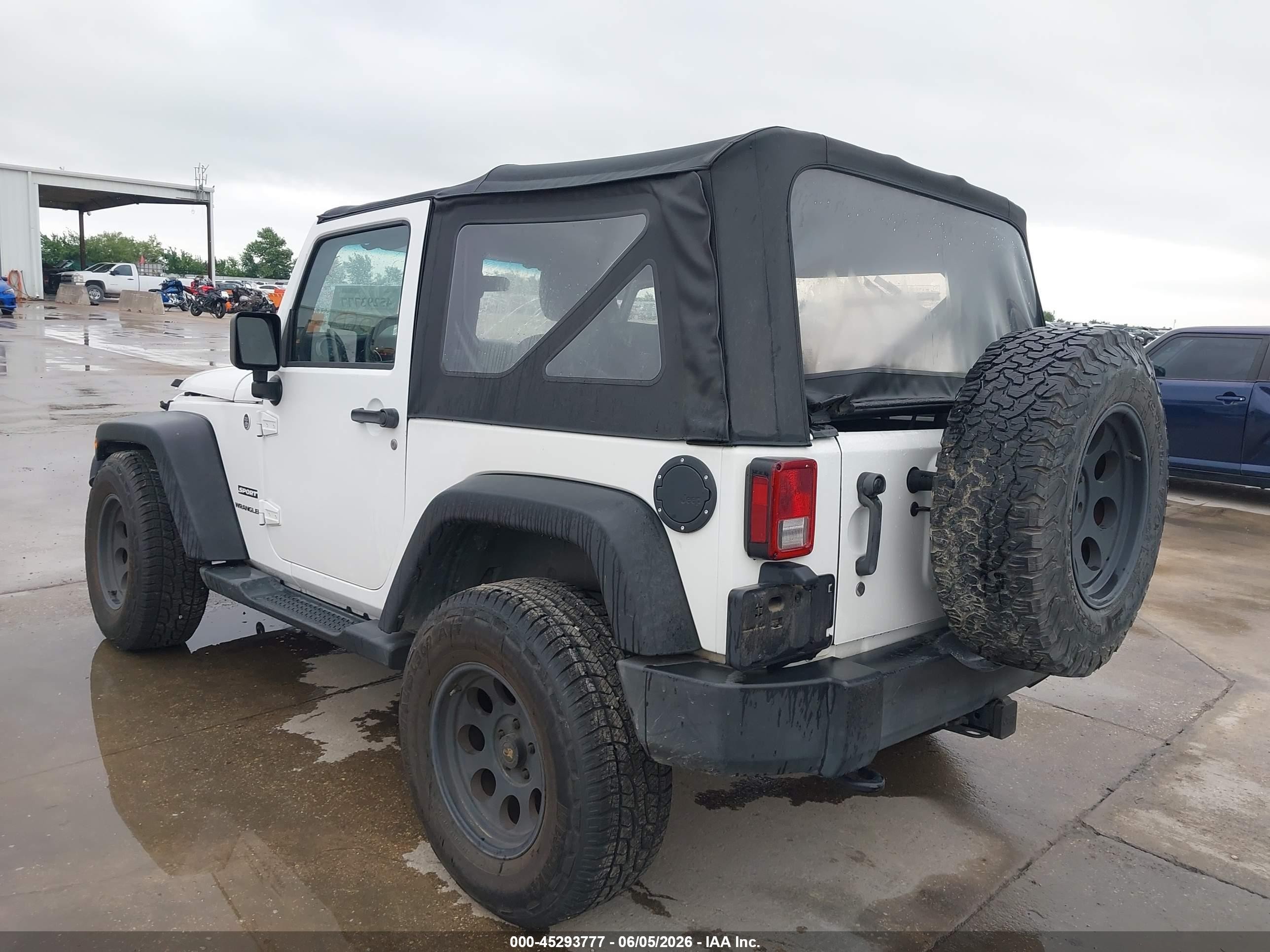 2015 Jeep Wrangler Sport White vin: 1C4AJWAG1FL583122