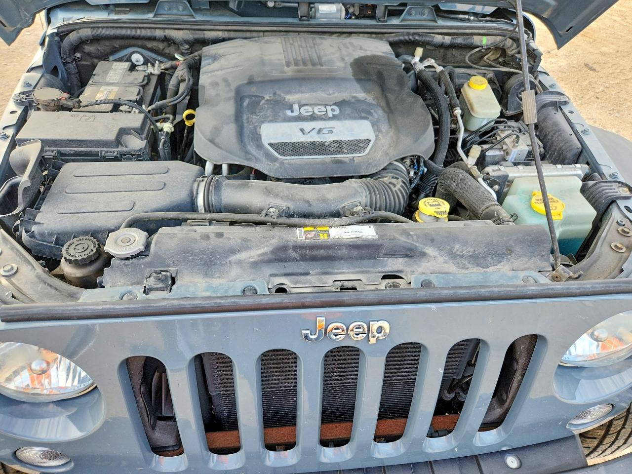 2015 Jeep Wrangler Sport Gray vin: 1C4AJWAG1FL659650