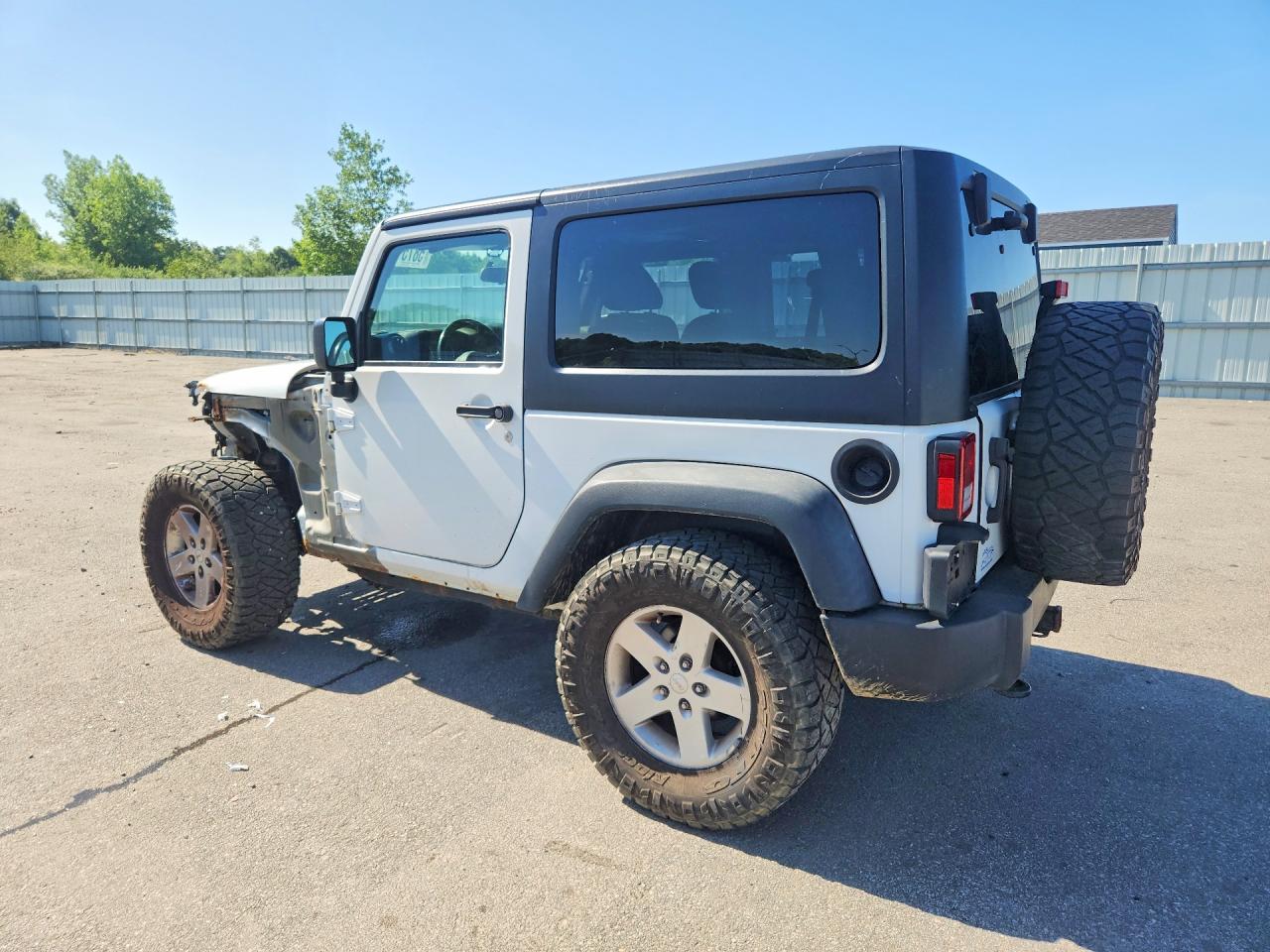 2015 Jeep Wrangler Sport White vin: 1C4AJWAG1FL737814