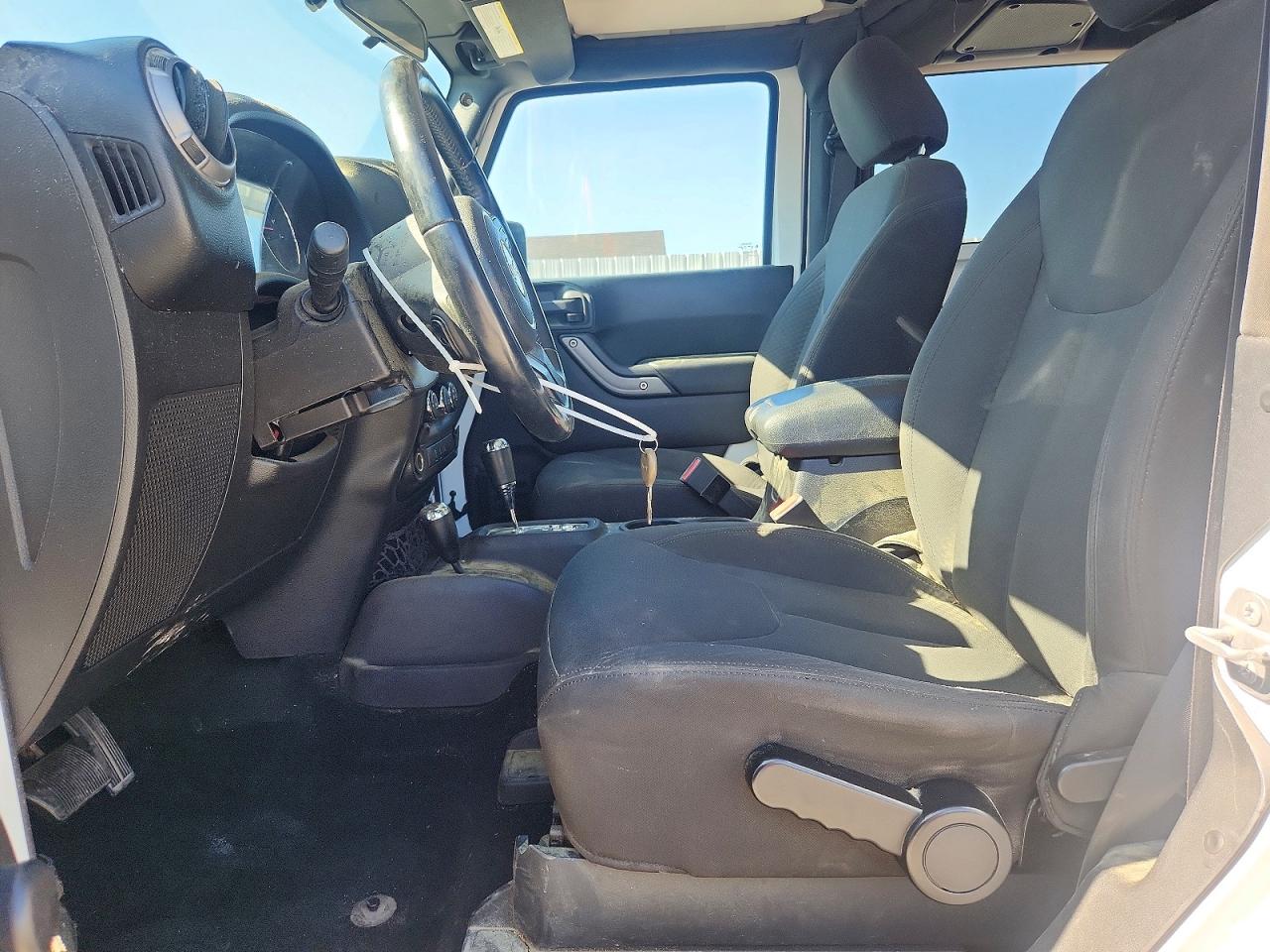 2015 Jeep Wrangler Sport White vin: 1C4AJWAG1FL737814