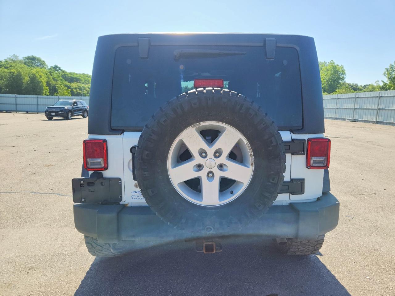 2015 Jeep Wrangler Sport White vin: 1C4AJWAG1FL737814
