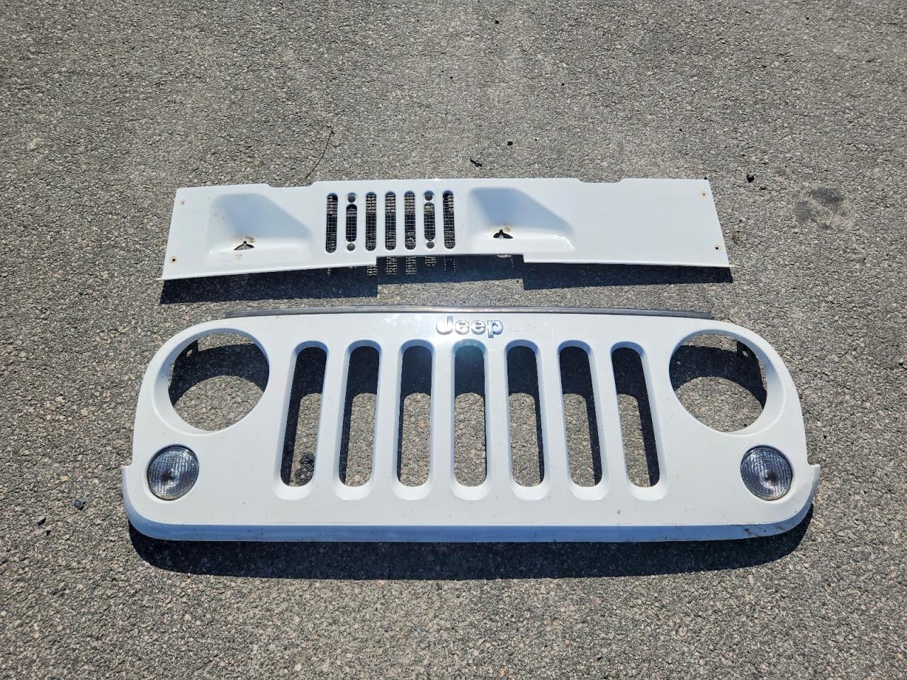 2015 Jeep Wrangler Sport White vin: 1C4AJWAG1FL737814