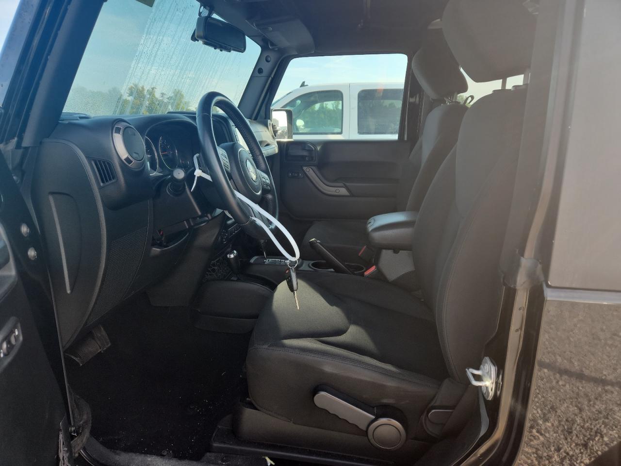 2015 Jeep Wrangler Sport Black vin: 1C4AJWAG1FL740731