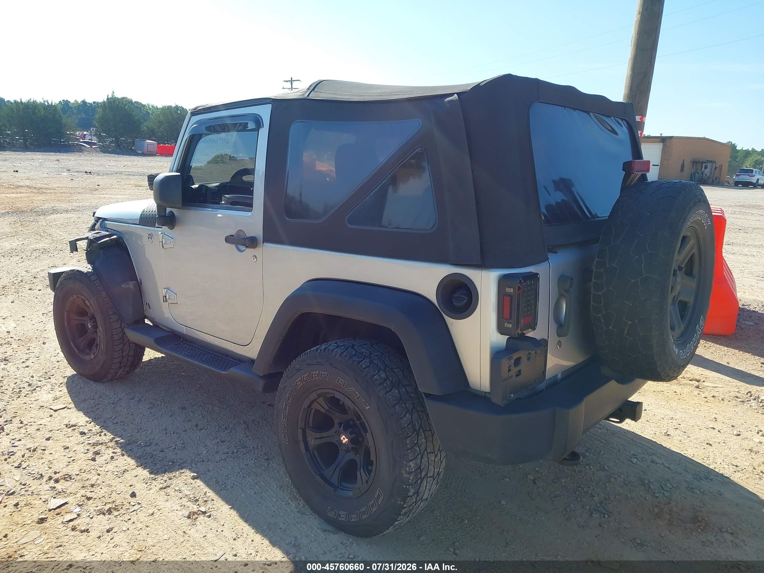 2012 Jeep Wrangler Sport Silver vin: 1C4AJWAG2CL122619