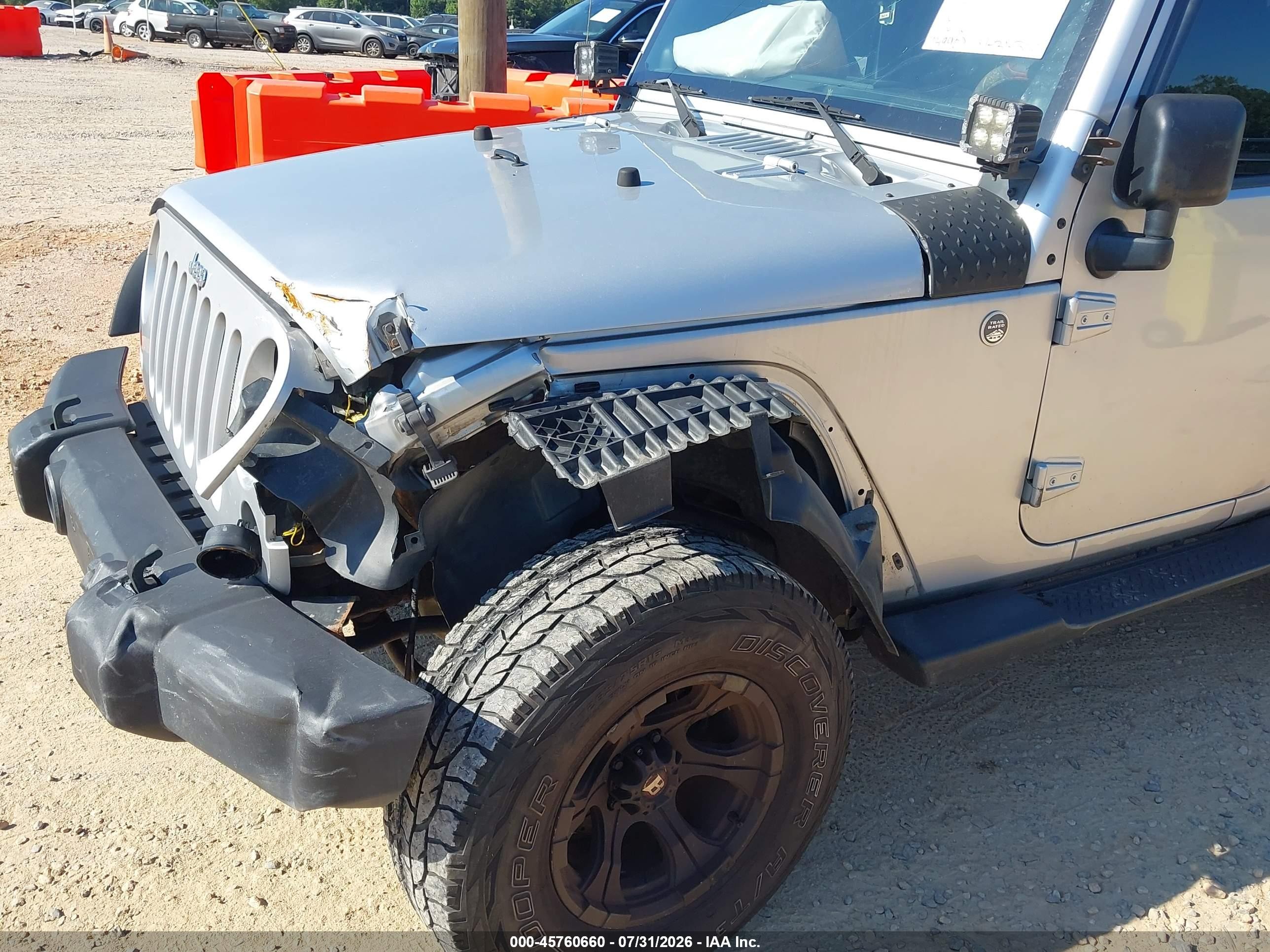 2012 Jeep Wrangler Sport Silver vin: 1C4AJWAG2CL122619