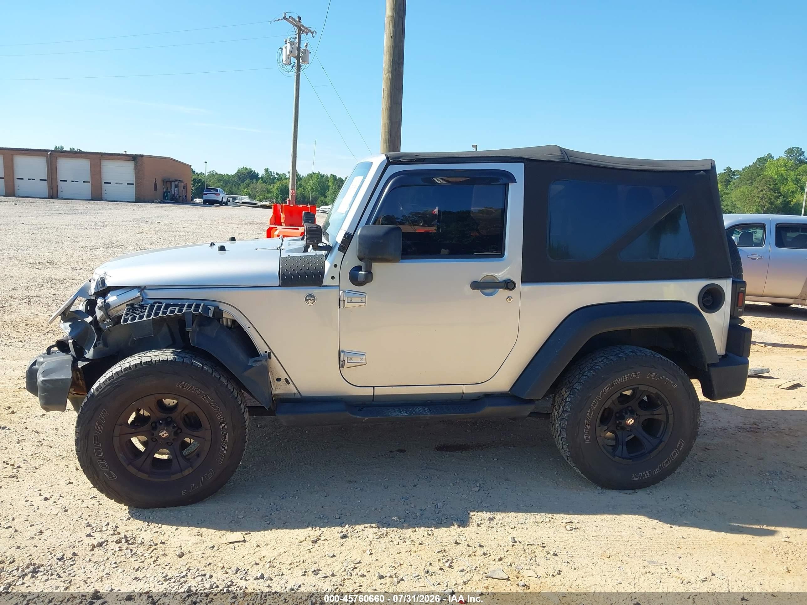 2012 Jeep Wrangler Sport Silver vin: 1C4AJWAG2CL122619