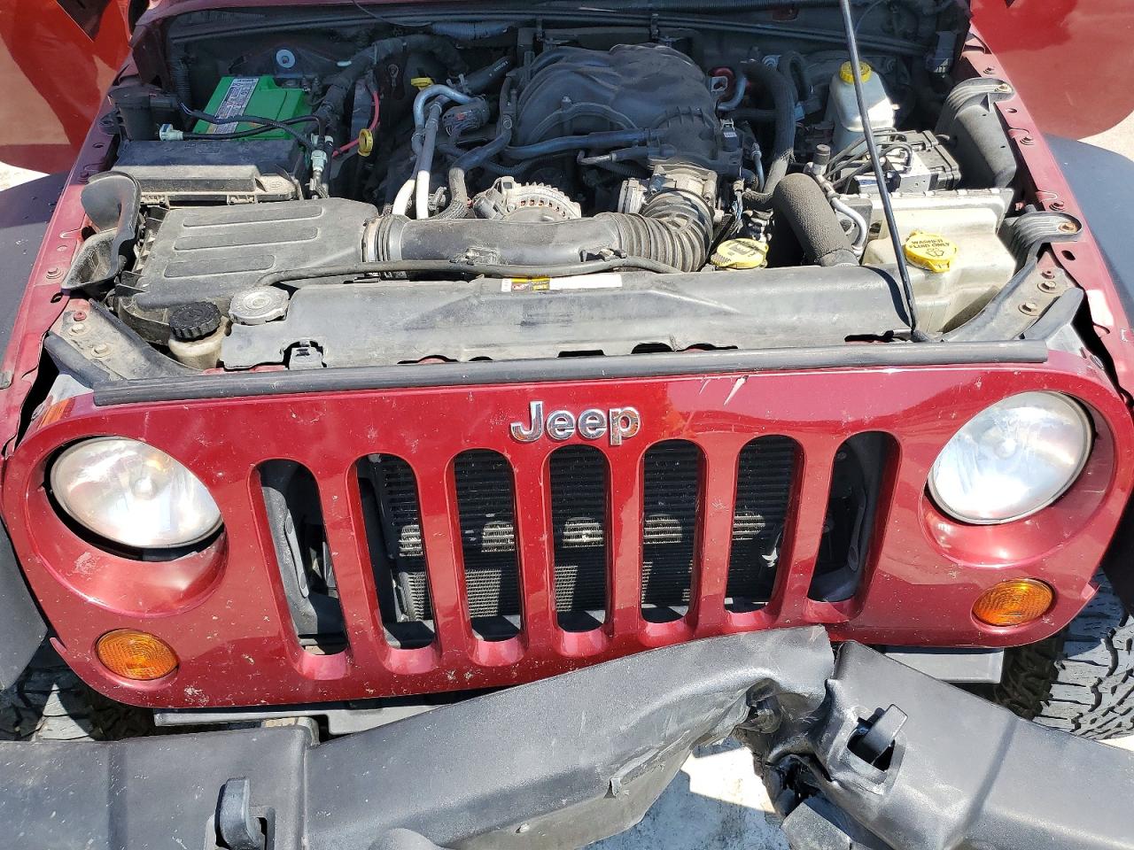 2012 Jeep Wrangler Sport Burgundy vin: 1C4AJWAG2CL184599