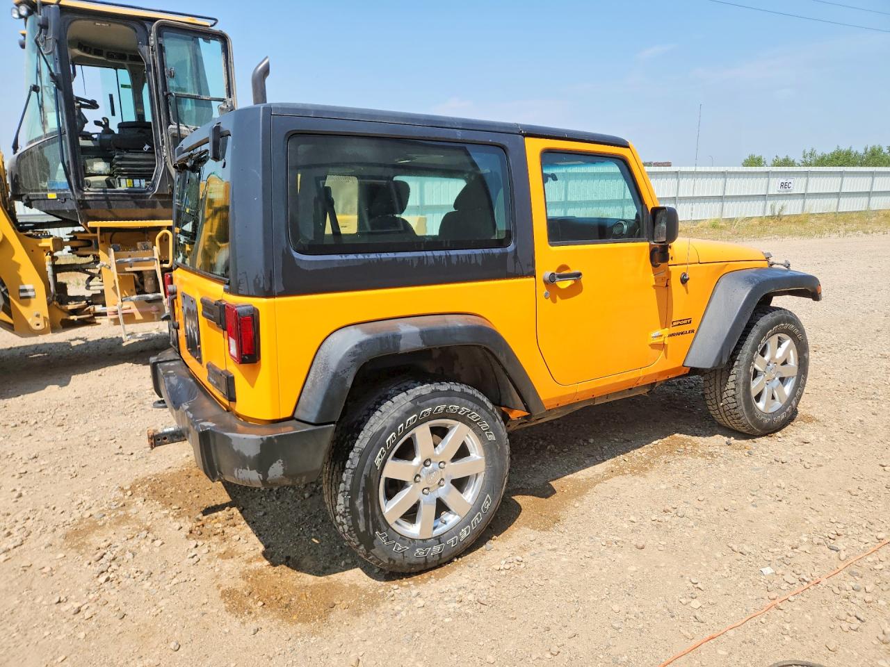 2013 Jeep Wrangler Sport Желтый vin: 1C4AJWAG2DL521967