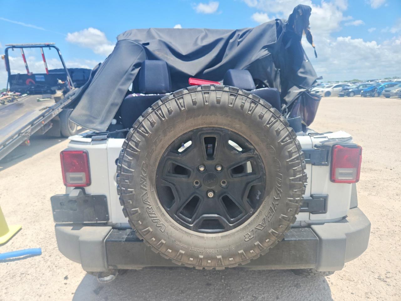2014 Jeep Wrangler Sport White vin: 1C4AJWAG2EL254394