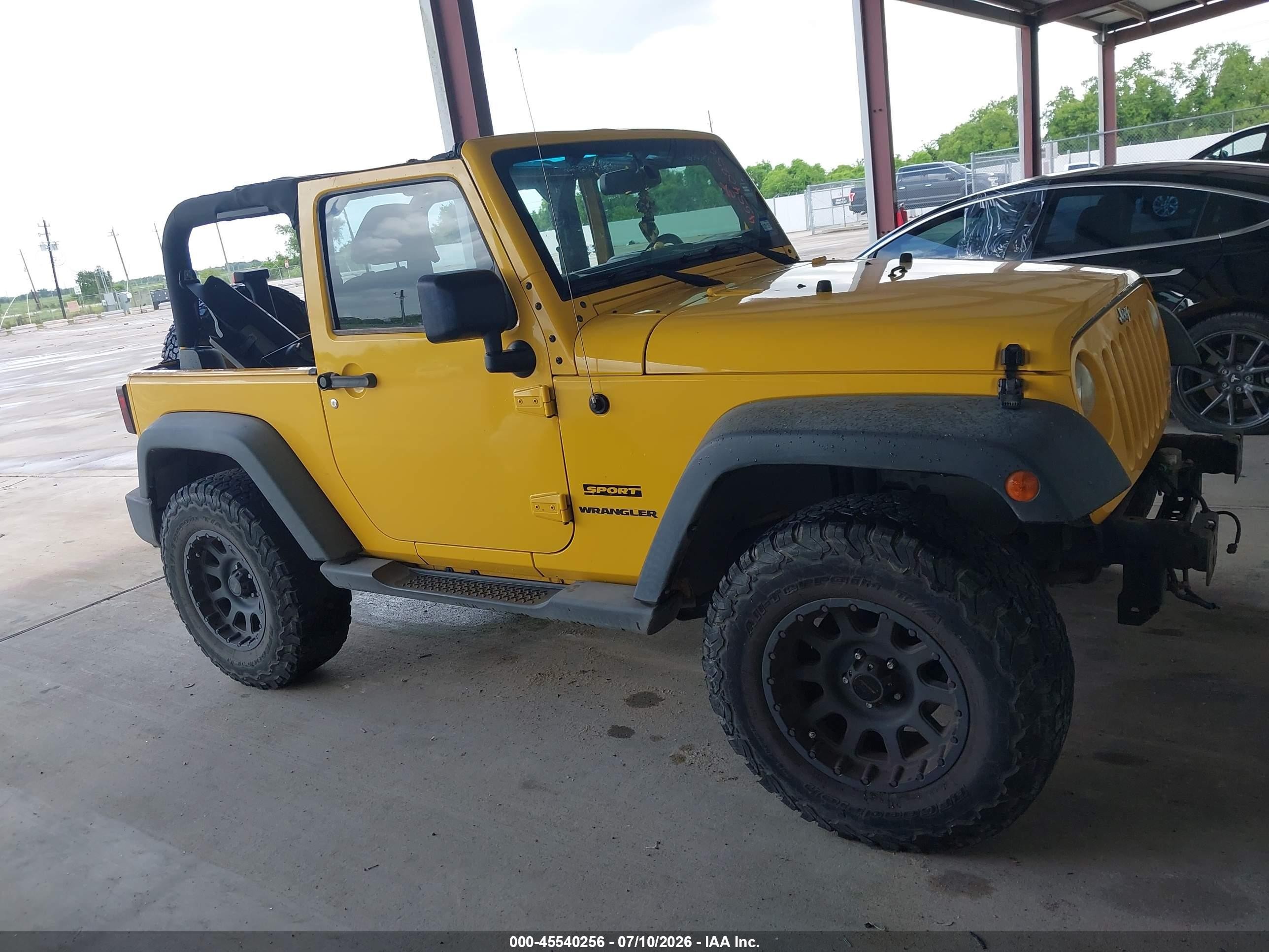 2015 Jeep Wrangler Sport Yellow vin: 1C4AJWAG2FL611607