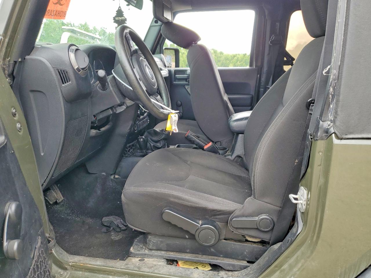 2015 Jeep Wrangler Sport Green vin: 1C4AJWAG2FL690938