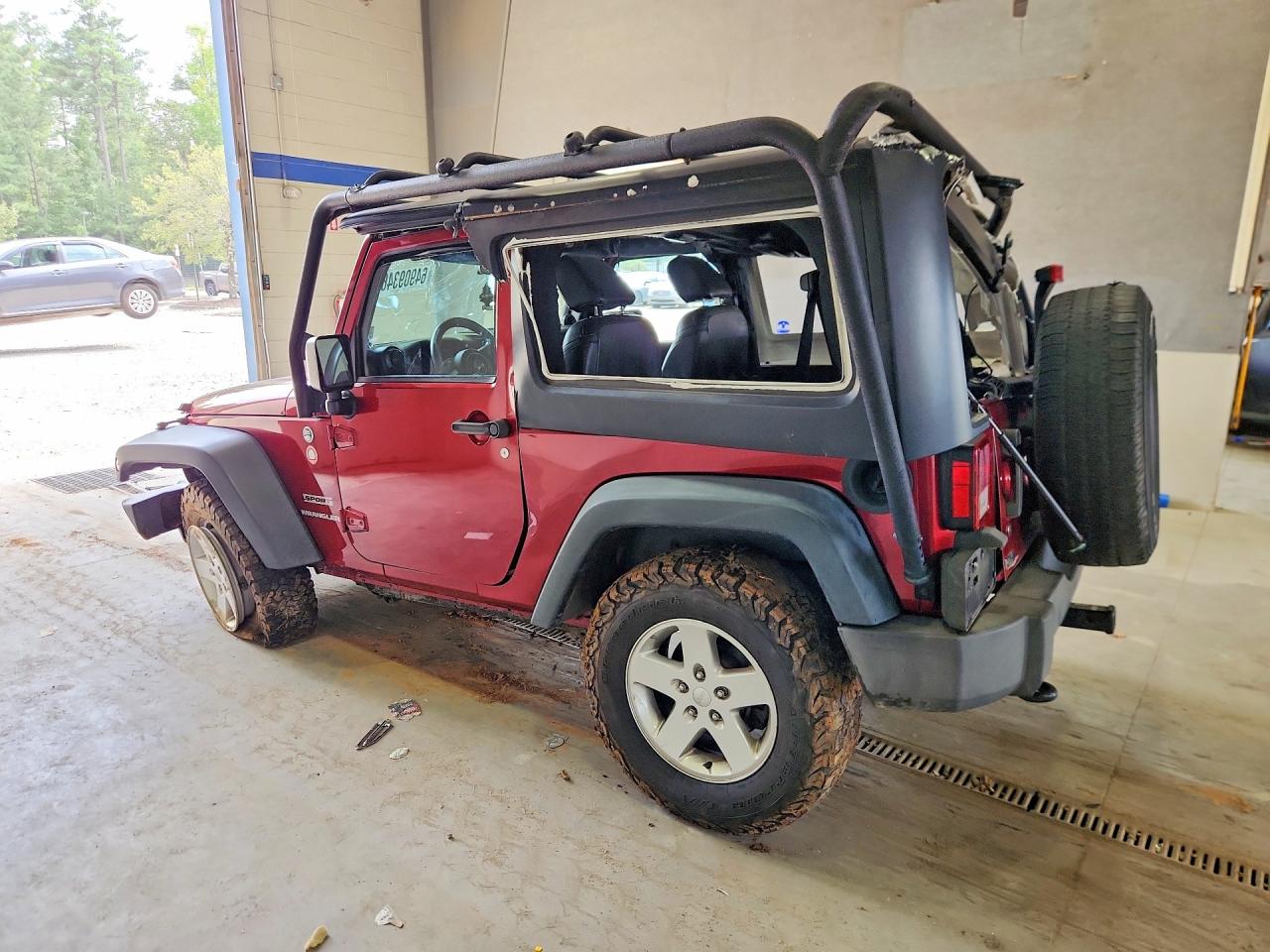 2013 Jeep Wrangler Sport Burgundy vin: 1C4AJWAG3DL524134