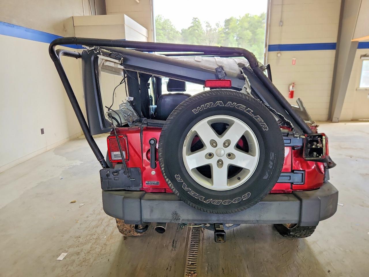2013 Jeep Wrangler Sport Burgundy vin: 1C4AJWAG3DL524134