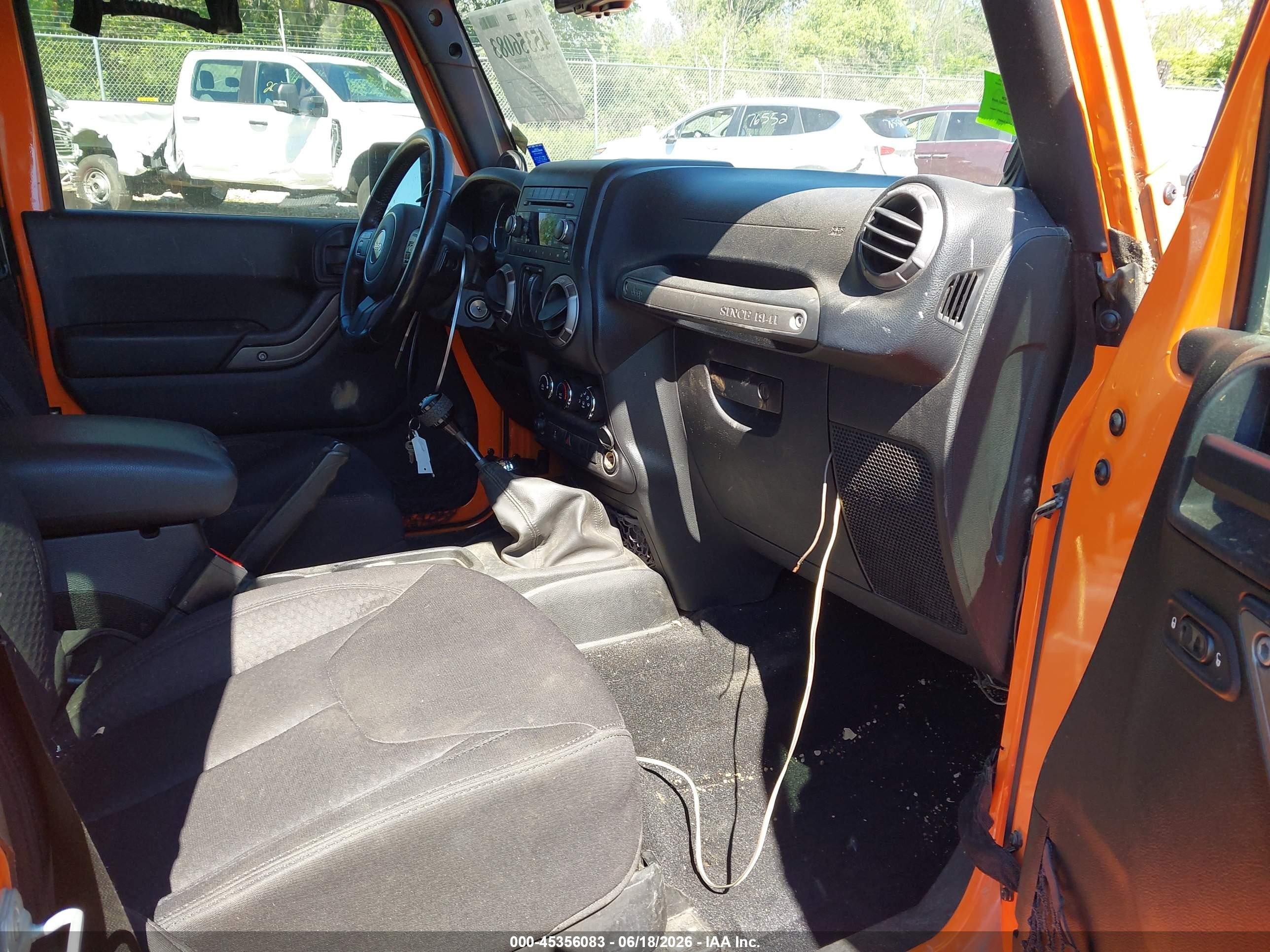 2013 Jeep Wrangler Sport Orange vin: 1C4AJWAG3DL545159