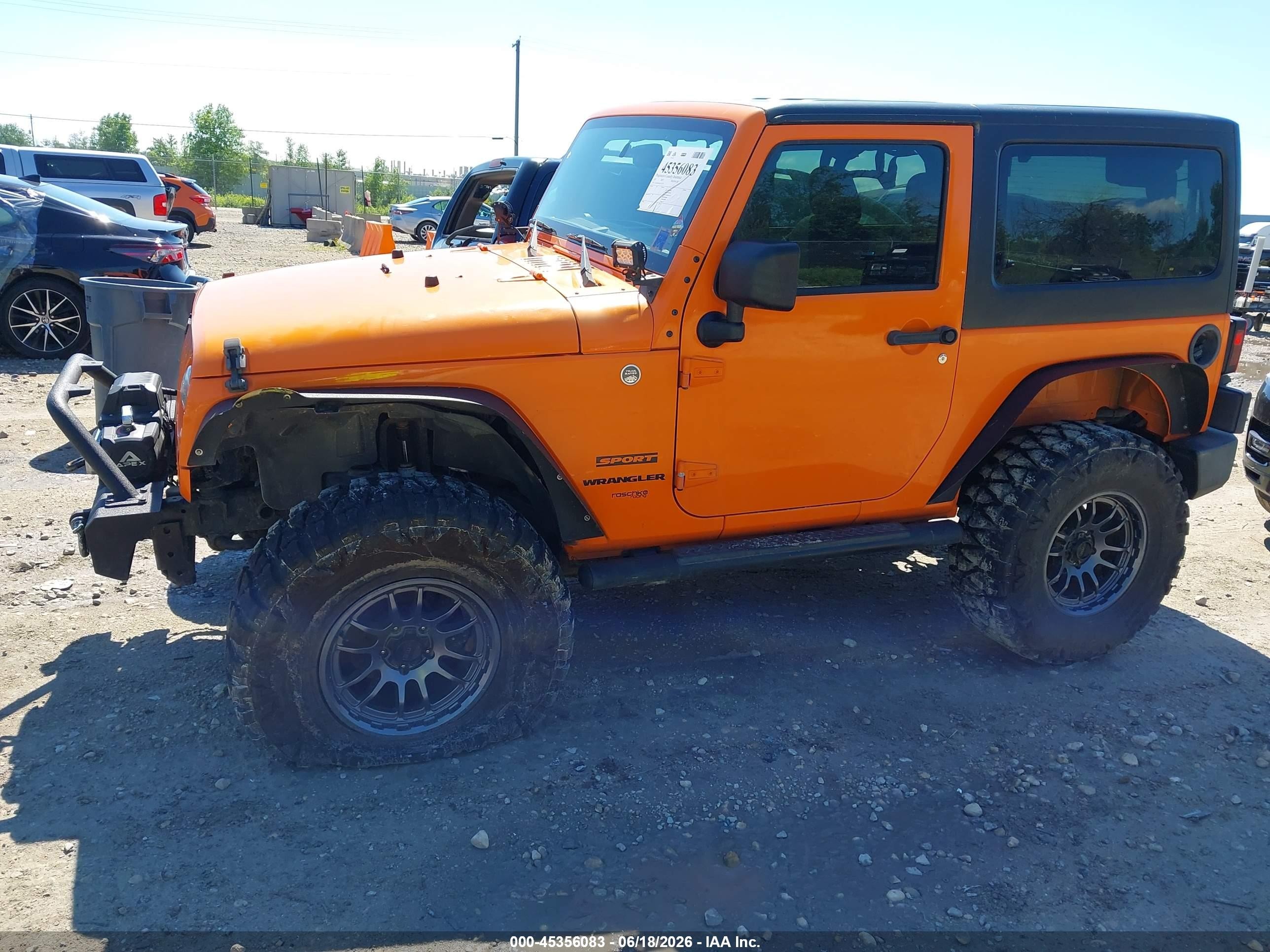 2013 Jeep Wrangler Sport Orange vin: 1C4AJWAG3DL545159