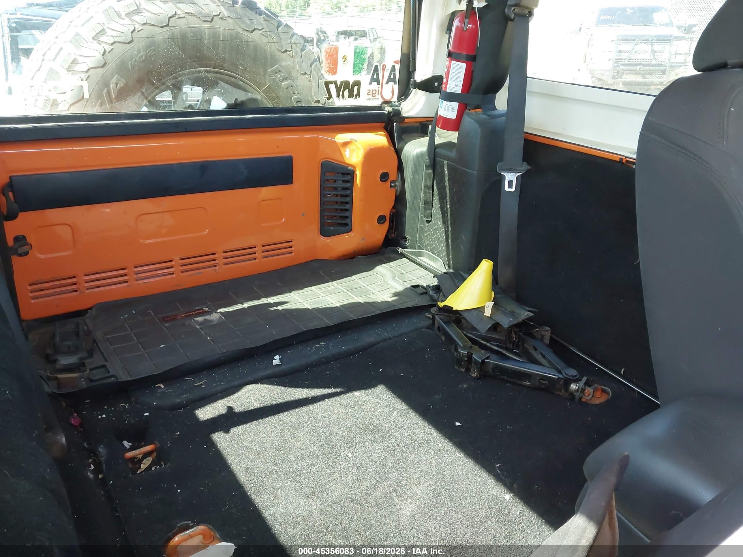 2013 Jeep Wrangler Sport Orange vin: 1C4AJWAG3DL545159