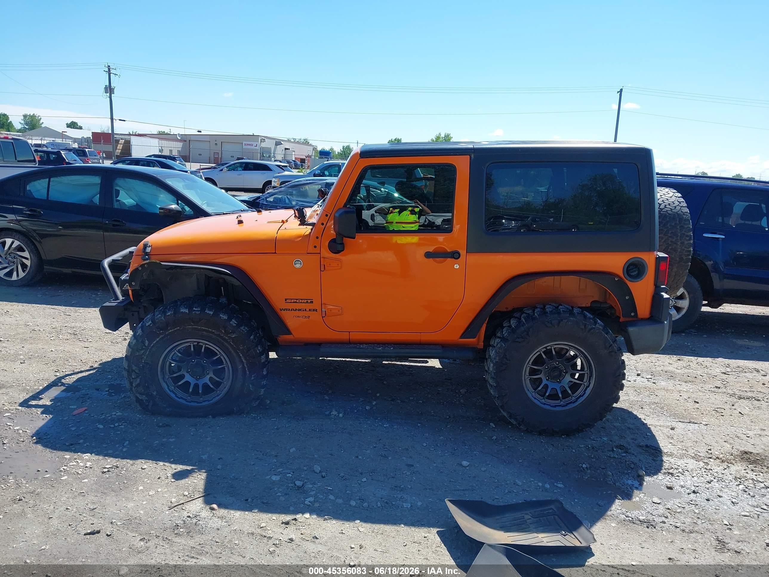 2013 Jeep Wrangler Sport Orange vin: 1C4AJWAG3DL545159