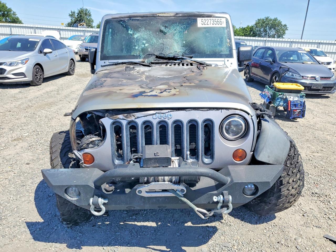 2013 Jeep Wrangler Sport Silver vin: 1C4AJWAG3DL625268