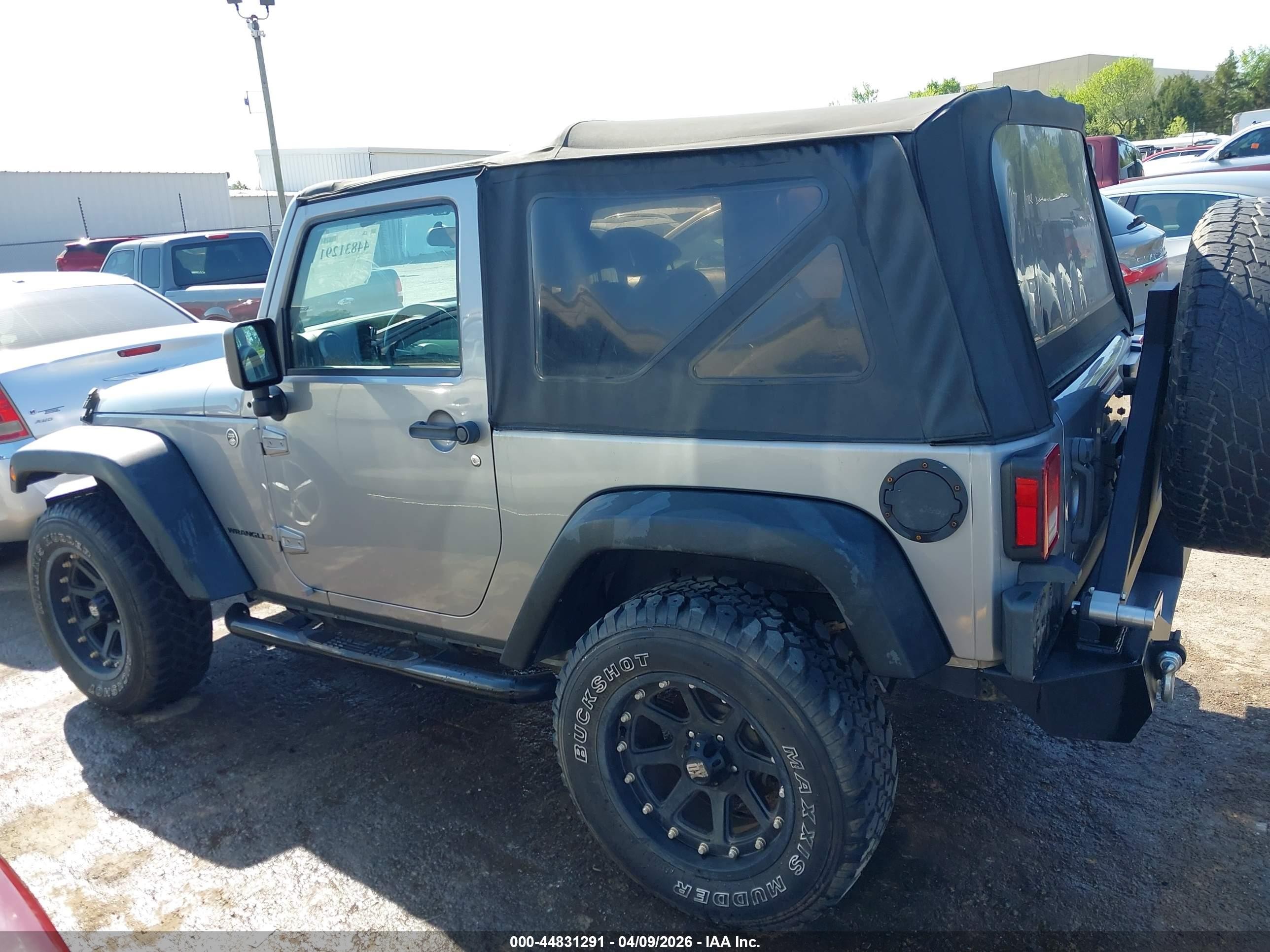 2014 Jeep Wrangler Sport Gray vin: 1C4AJWAG3EL132384