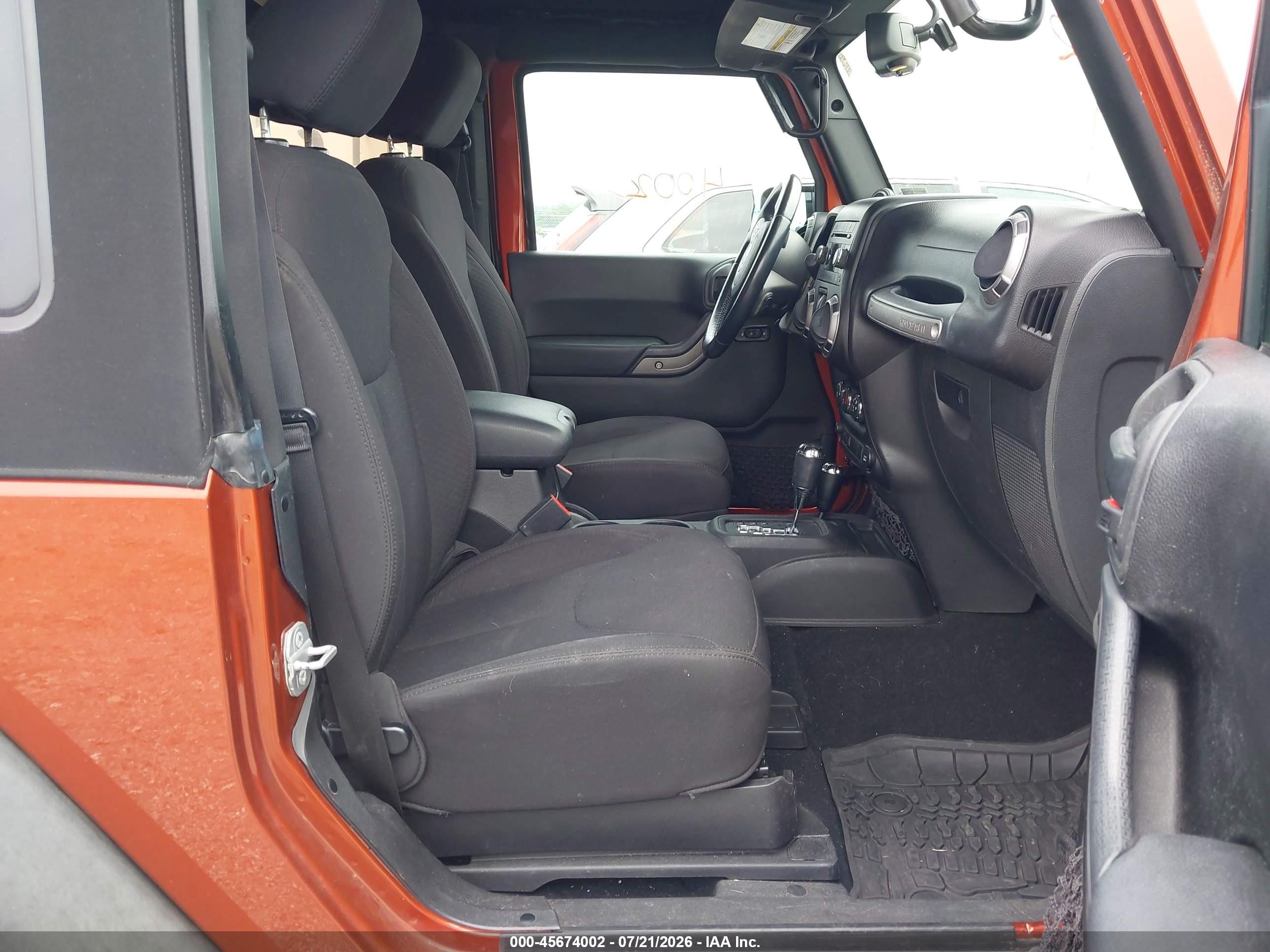 2014 Jeep Wrangler Sport Оранжевый vin: 1C4AJWAG3EL200294