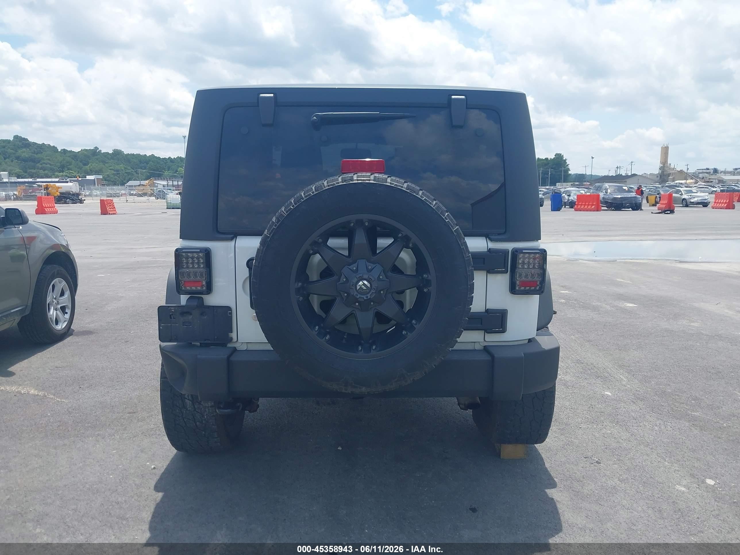 2014 Jeep Wrangler Sport Белый vin: 1C4AJWAG3EL249964