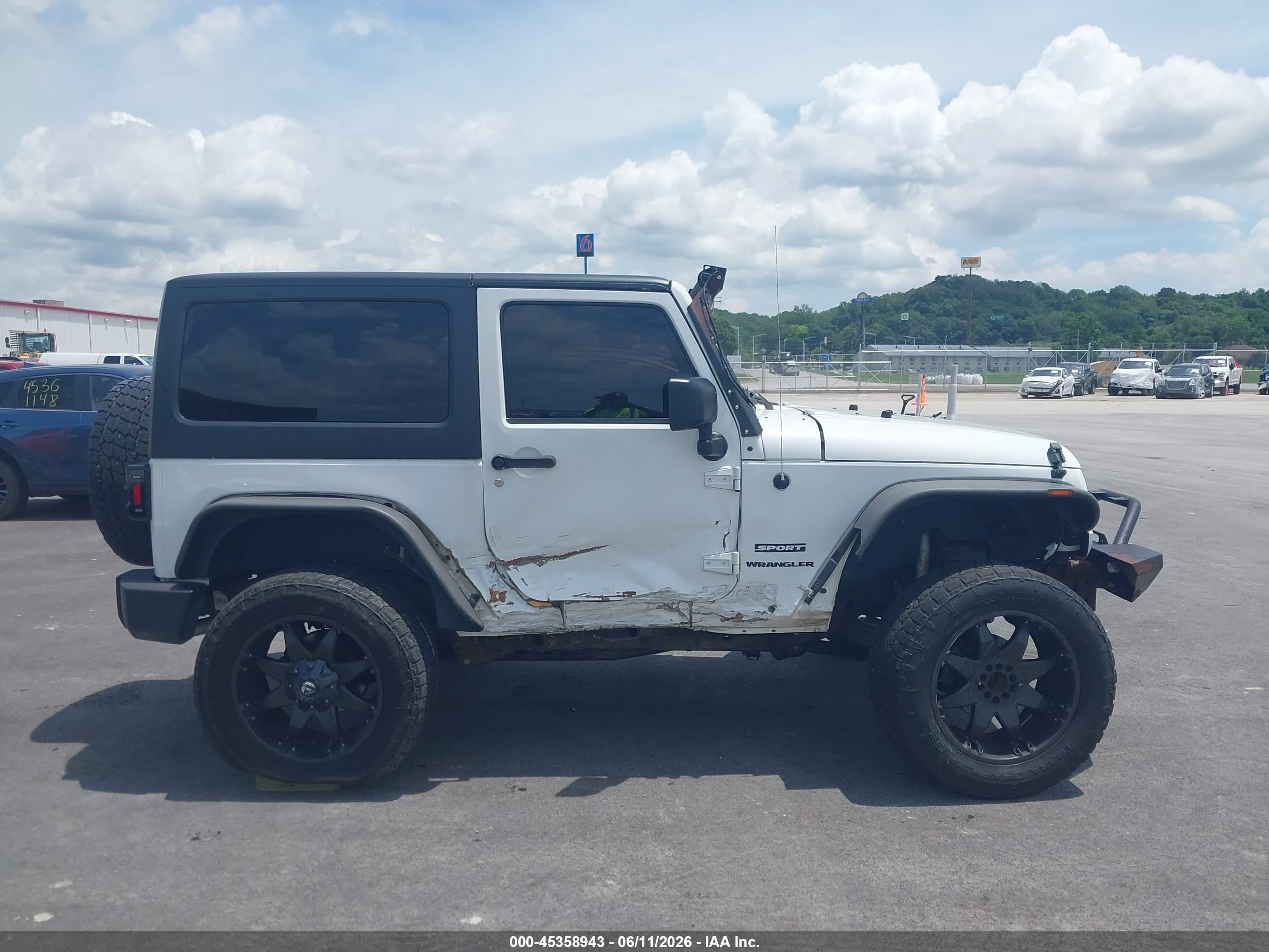 2014 Jeep Wrangler Sport Белый vin: 1C4AJWAG3EL249964