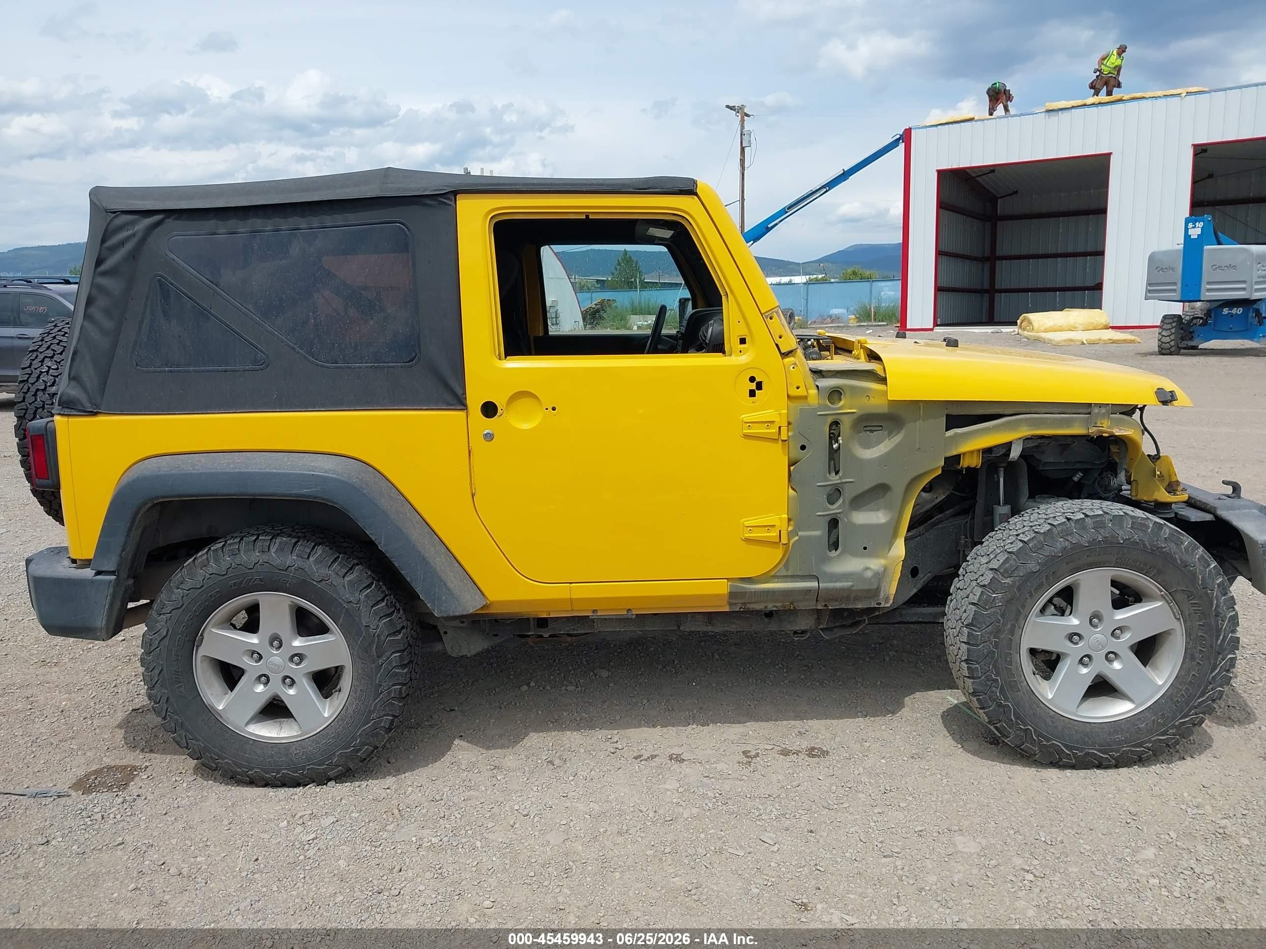 2015 Jeep Wrangler Sport Yellow vin: 1C4AJWAG3FL659276