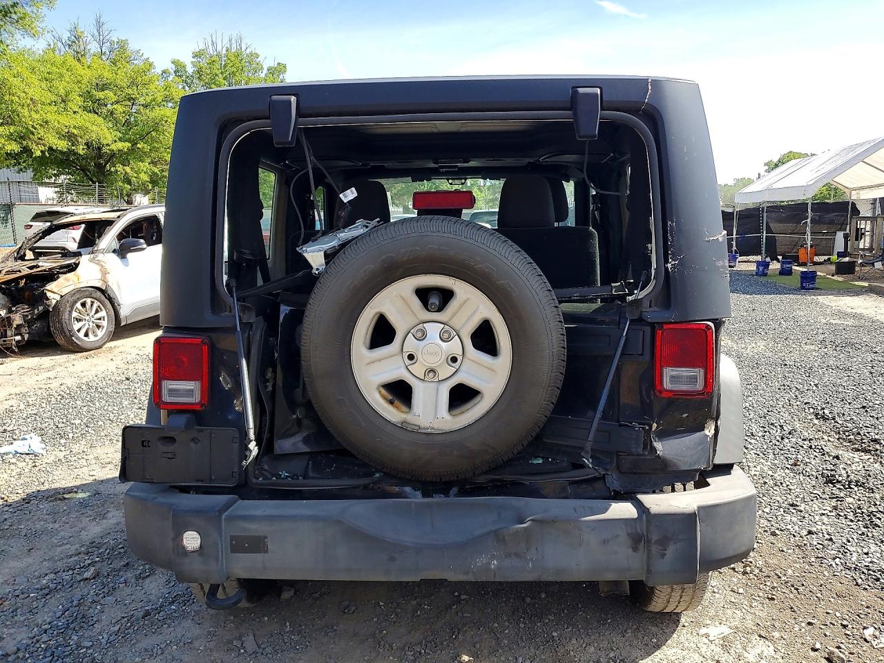 2016 Jeep Wrangler Sport Черный vin: 1C4AJWAG3GL327307