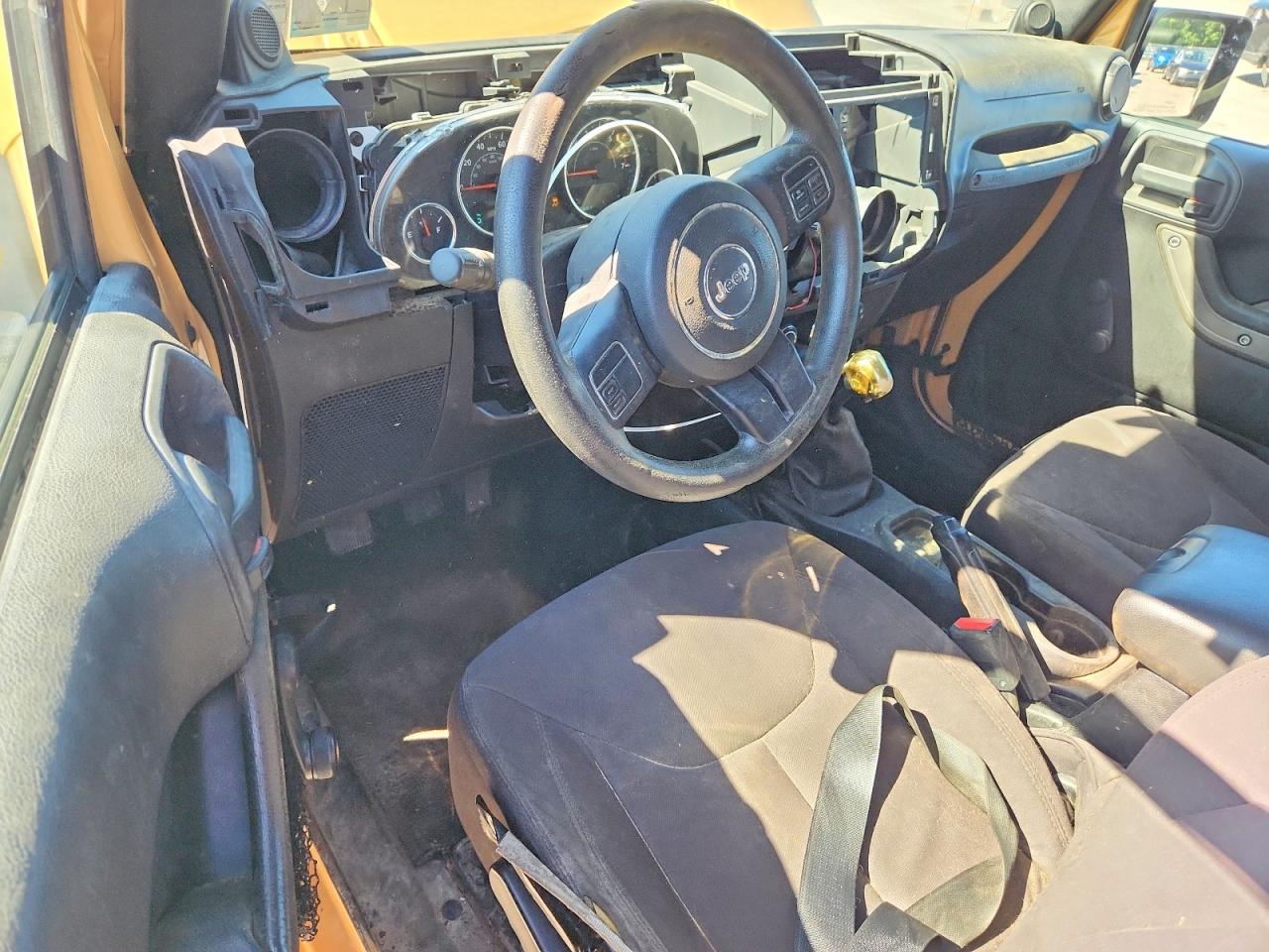 2013 Jeep Wrangler Sport Tan vin: 1C4AJWAG4DL614537