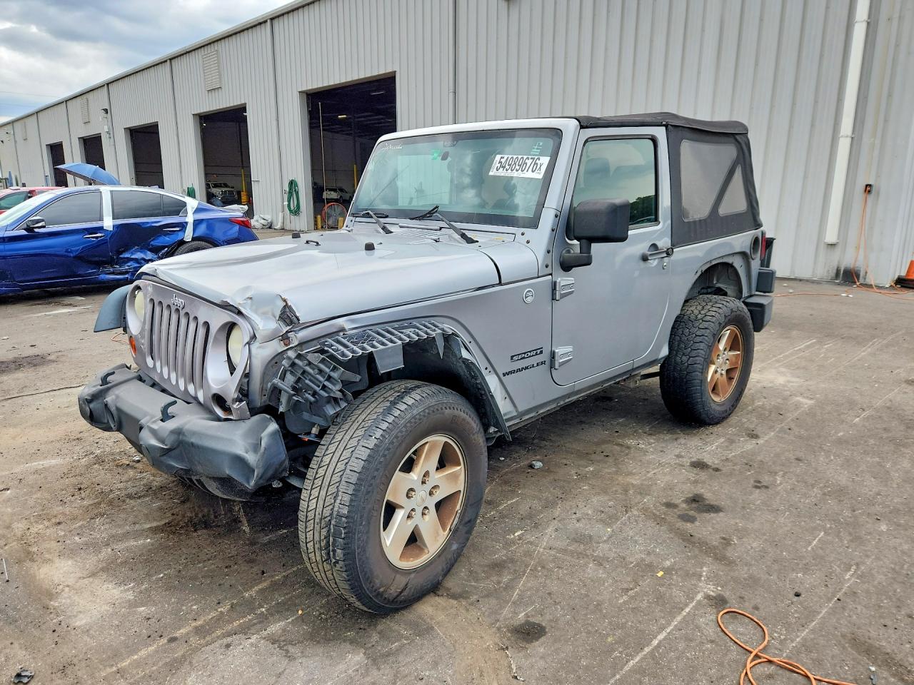 2013 Jeep Wrangler Sport Silver vin: 1C4AJWAG4DL674608