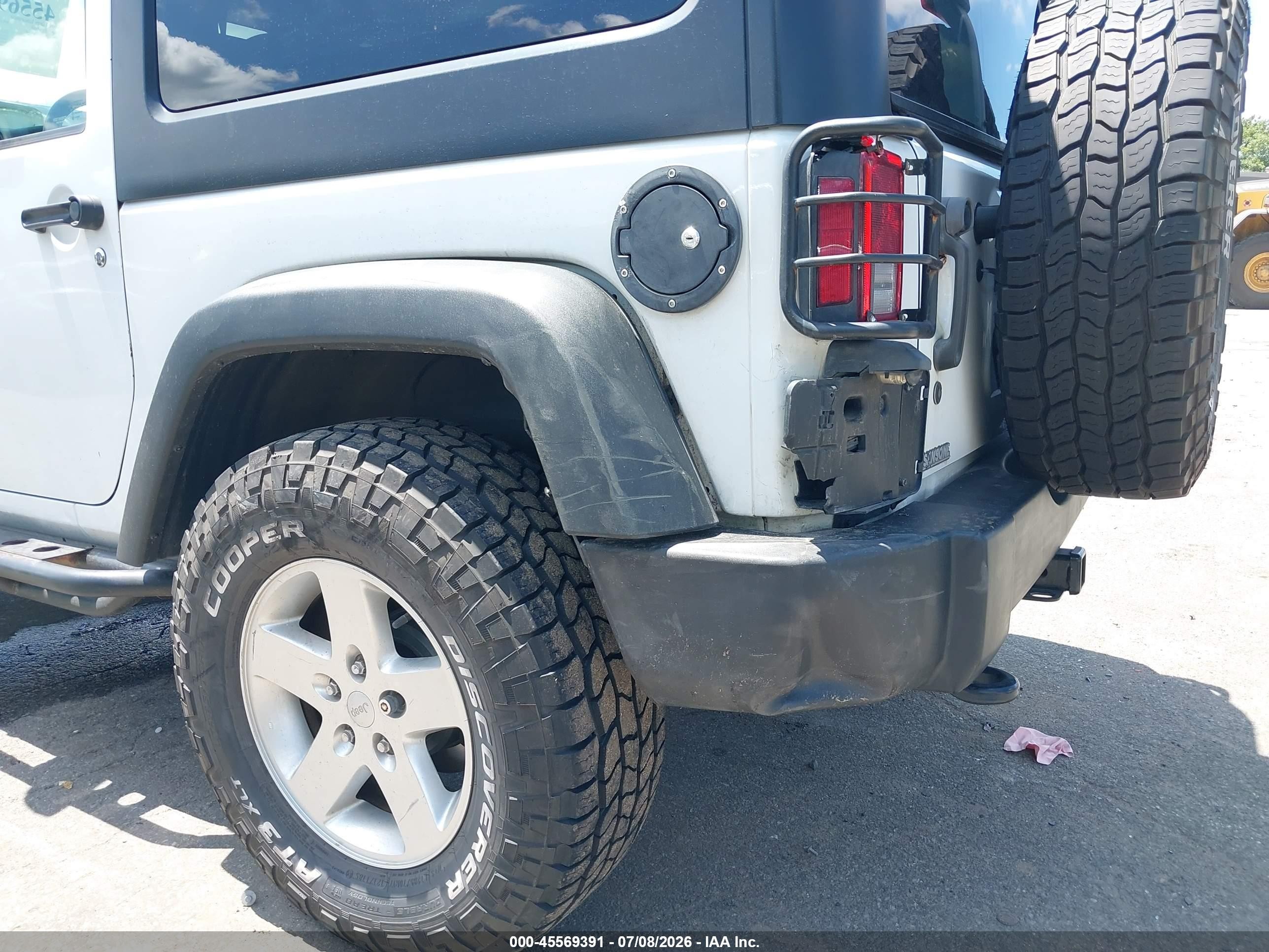 2015 Jeep Wrangler Sport Белый vin: 1C4AJWAG4FL649128
