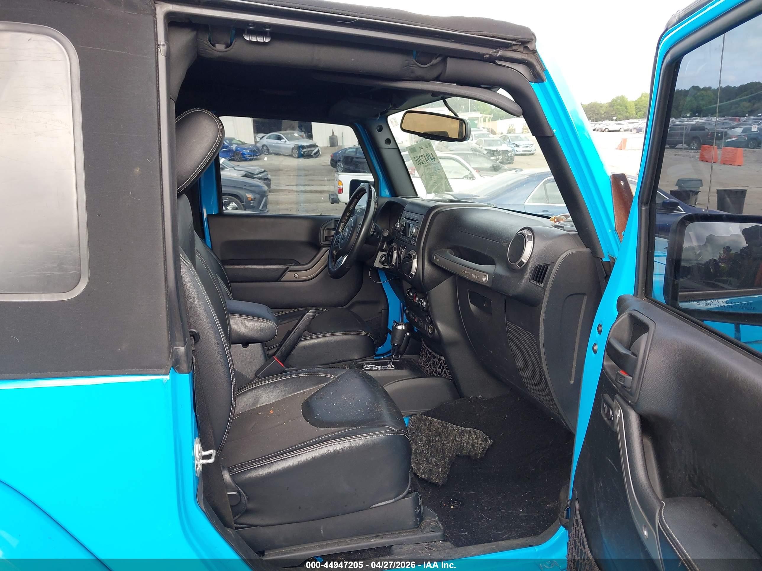 2017 Jeep Wrangler Freedom 4x4 Синий vin: 1C4AJWAG4HL563482